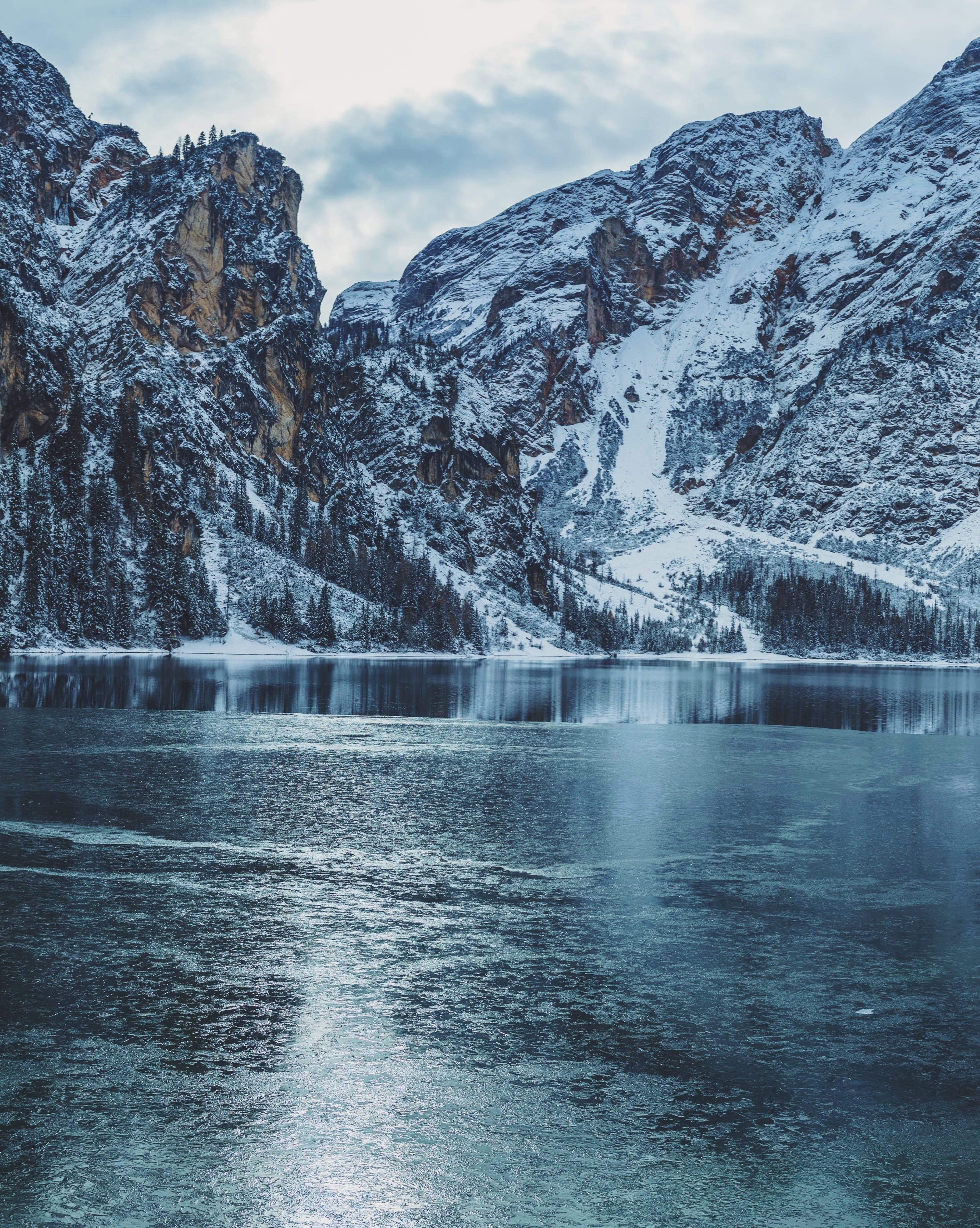 alberta, tranquility, 2K, icy, ice, dolomites, scenics, mountains, rock - Object, woodland, landscape, winter, no People, formation, reflection, cold - Temperature, Phone HD Wallpaper