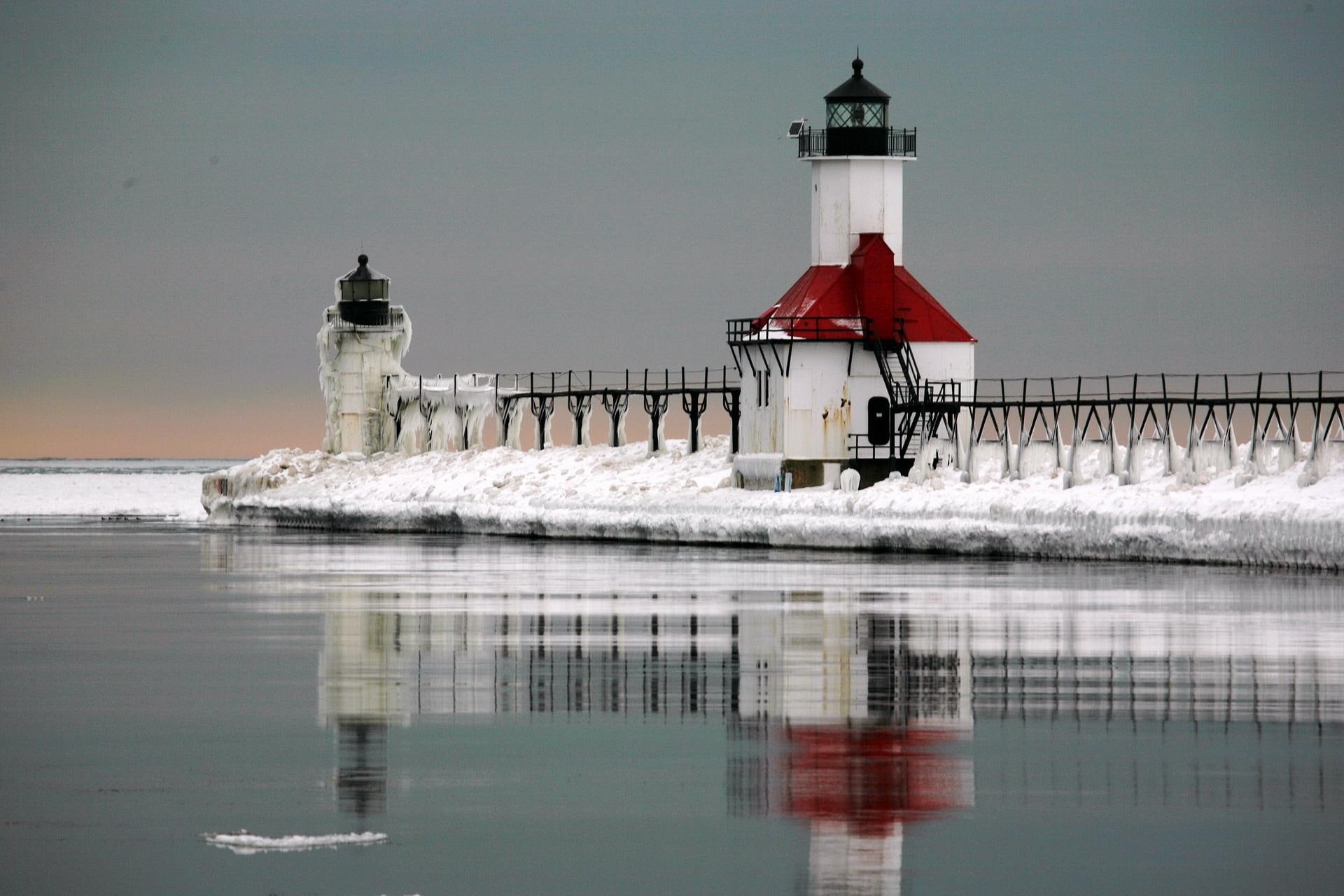 icy, nature and landscapes, lighthouses, dual, 1080P, reflection, pier, HD Wallpaper