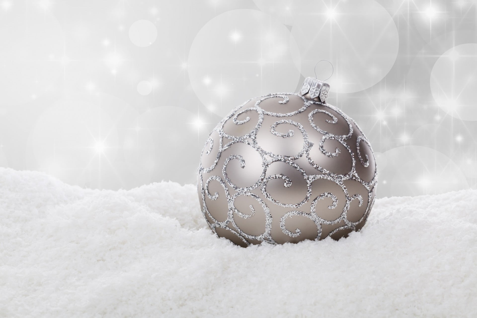 outdoors, nature, silver christmas ball, brightly lit, season, snowing, snow, white color, new year, cold, christmas, decoration, bright, seasonal, cold temperature, HD Wallpaper