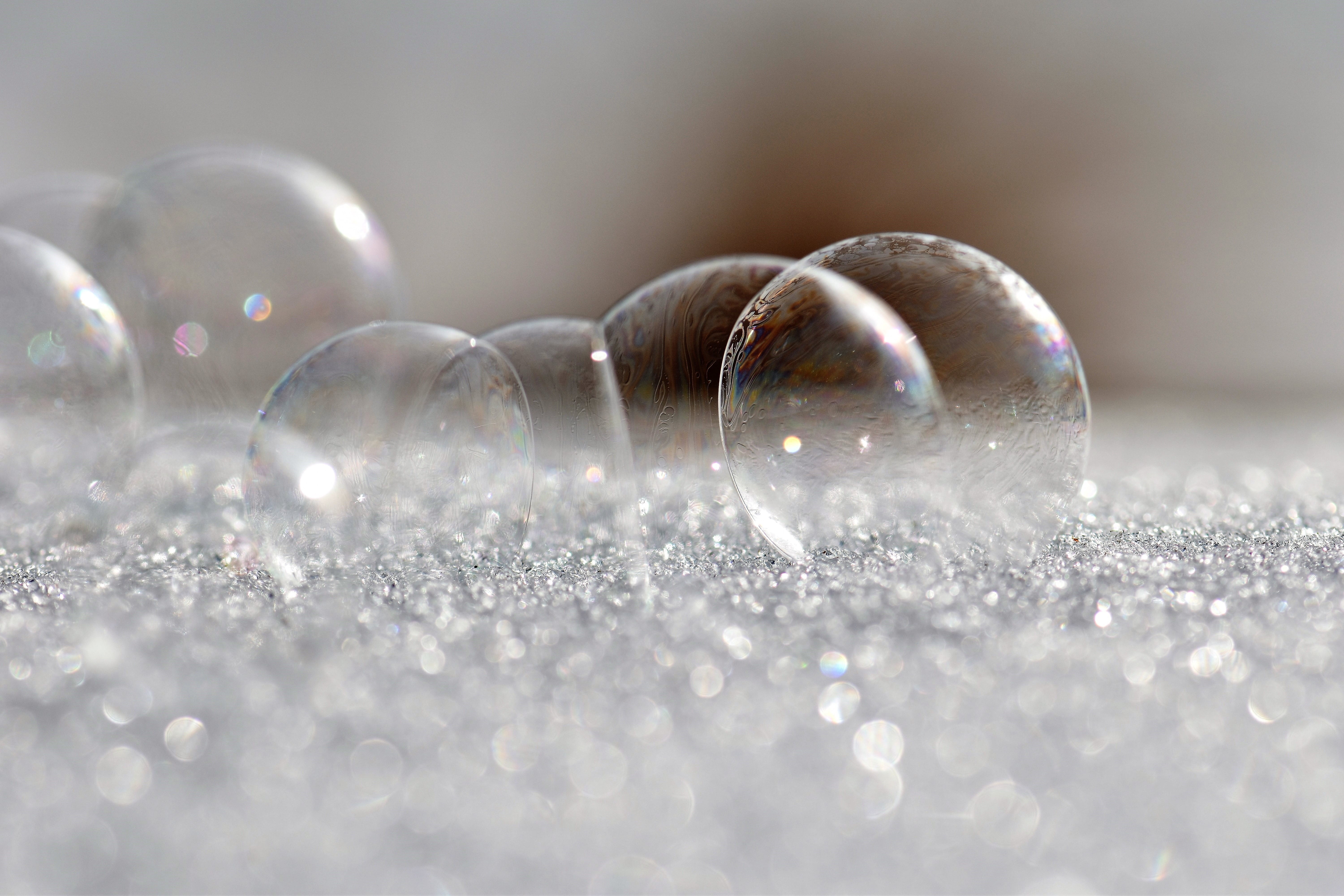 frozen bubble, Frozen, reflection, studio shot, marbles, bubble, Soap Bubbles, shiny, sphere, surface level, drop, snow, macro, nature, jewelry, wintry, HD Wallpaper