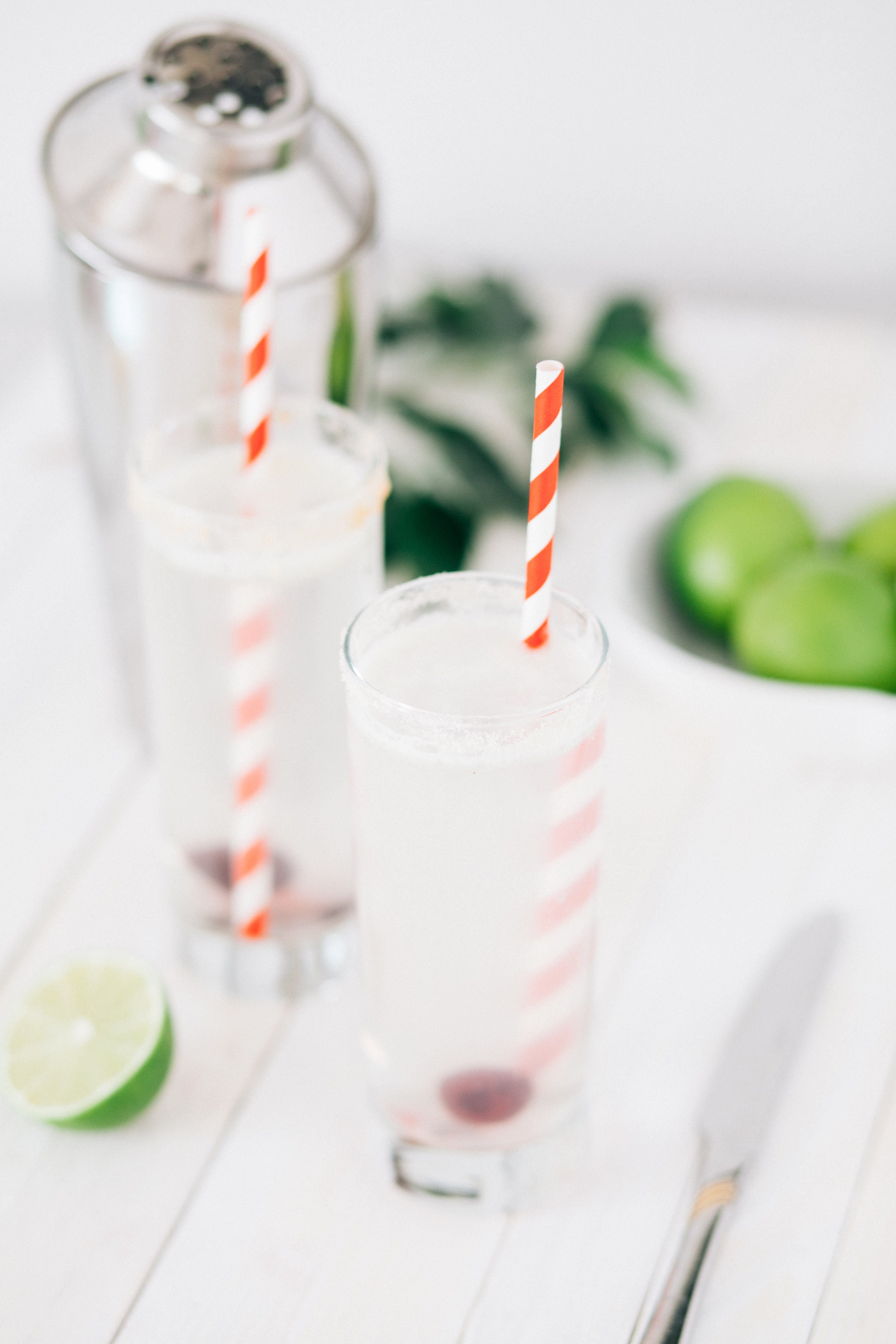 healthy eating, glass, clear, tasty, cocktail, refreshing, nutritious, natural, juice, fruit, cold, drinking glass, straw, fresh, delicious, food and drink, Phone HD Wallpaper