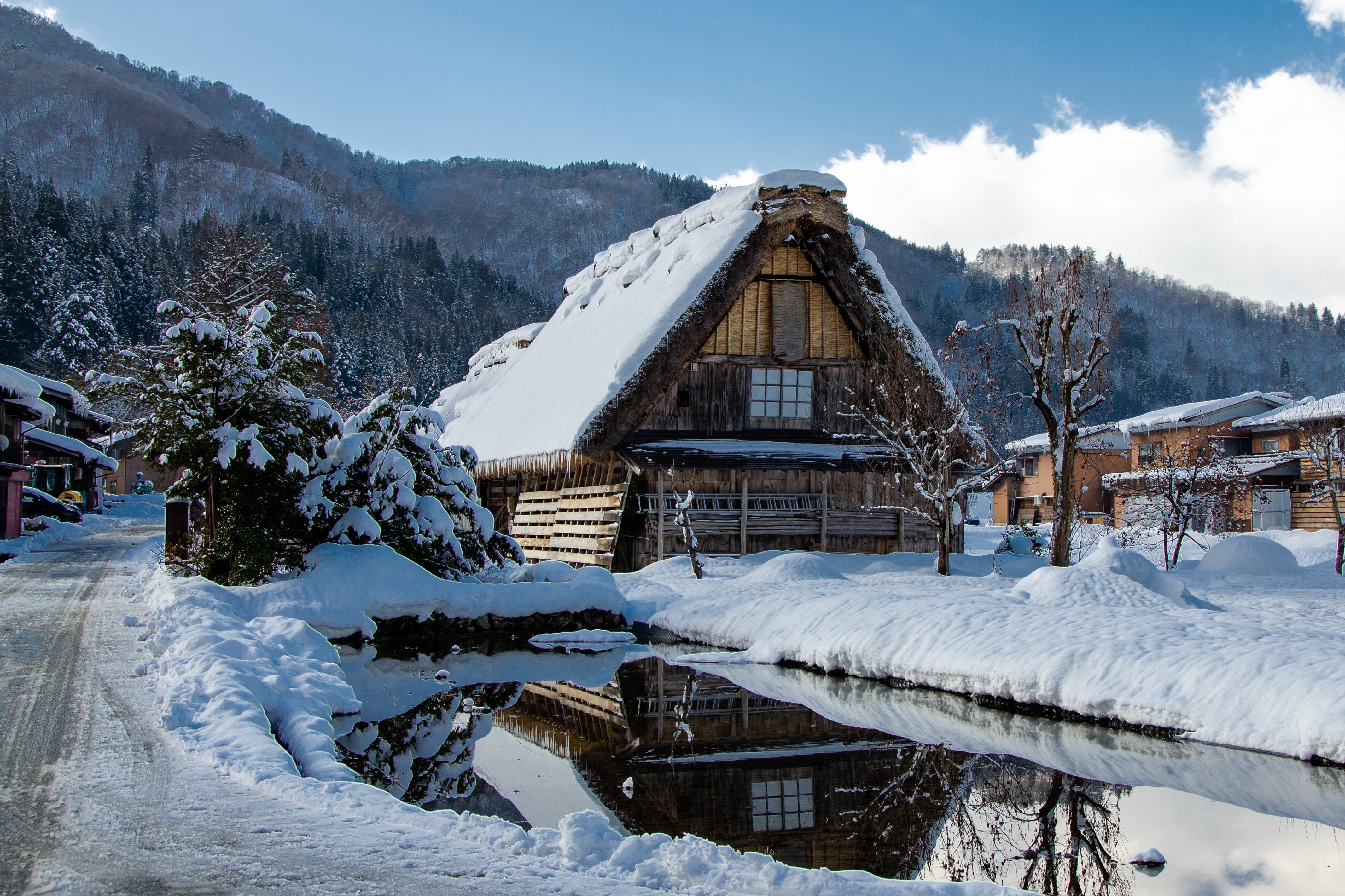 winter, thatch, cottage, gassho style, timber, building, 4K, hut, gifu, scenics - nature, cold temperature, snowcapped mountain, village, architecture, HD Wallpaper