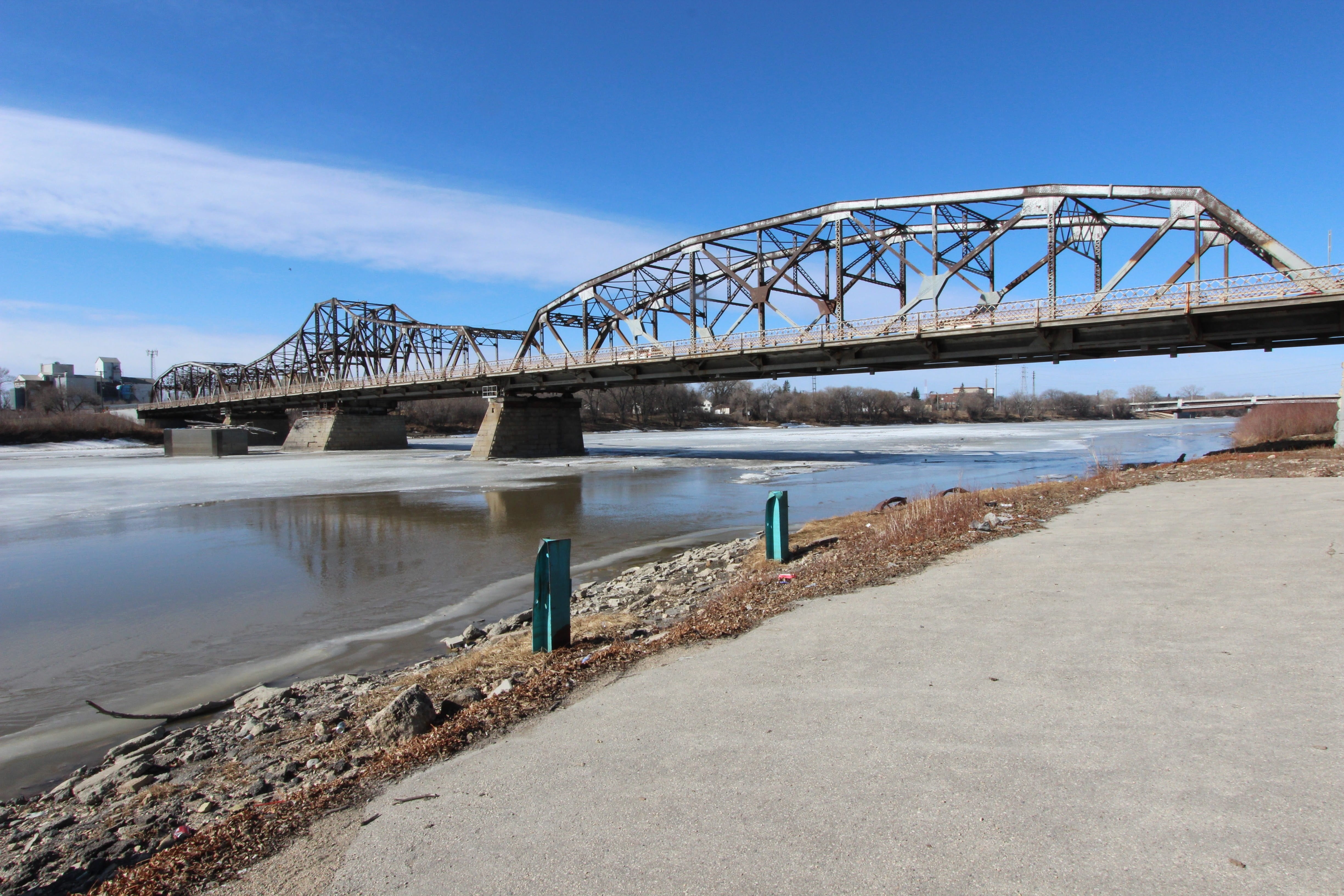 transportation, bay, day, no people, arch bridge, cloud - sky, icy, spring, manitoba, connection, 4K, water, travel, louise bridge, sky, architecture, HD Wallpaper