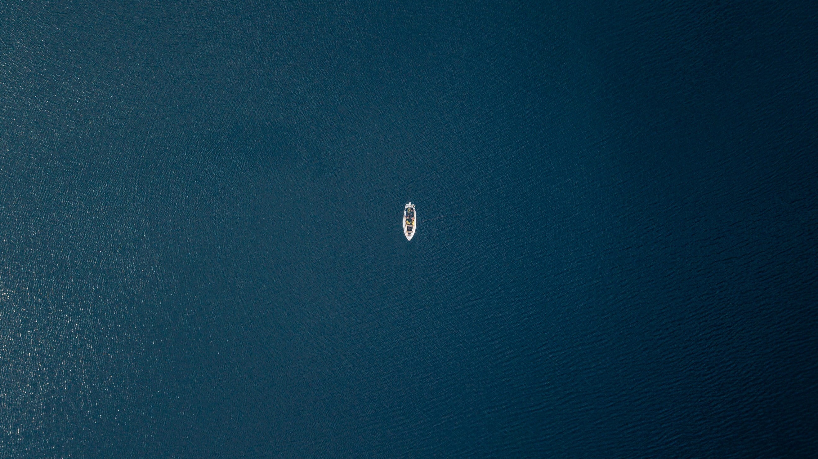 nature, waterfront, drone, ladybower reservoir, transportation, aerial, day, aerial view, united kingdom, fishing, sailboat, outdoors, seascape, boat, idyllic, HD Wallpaper