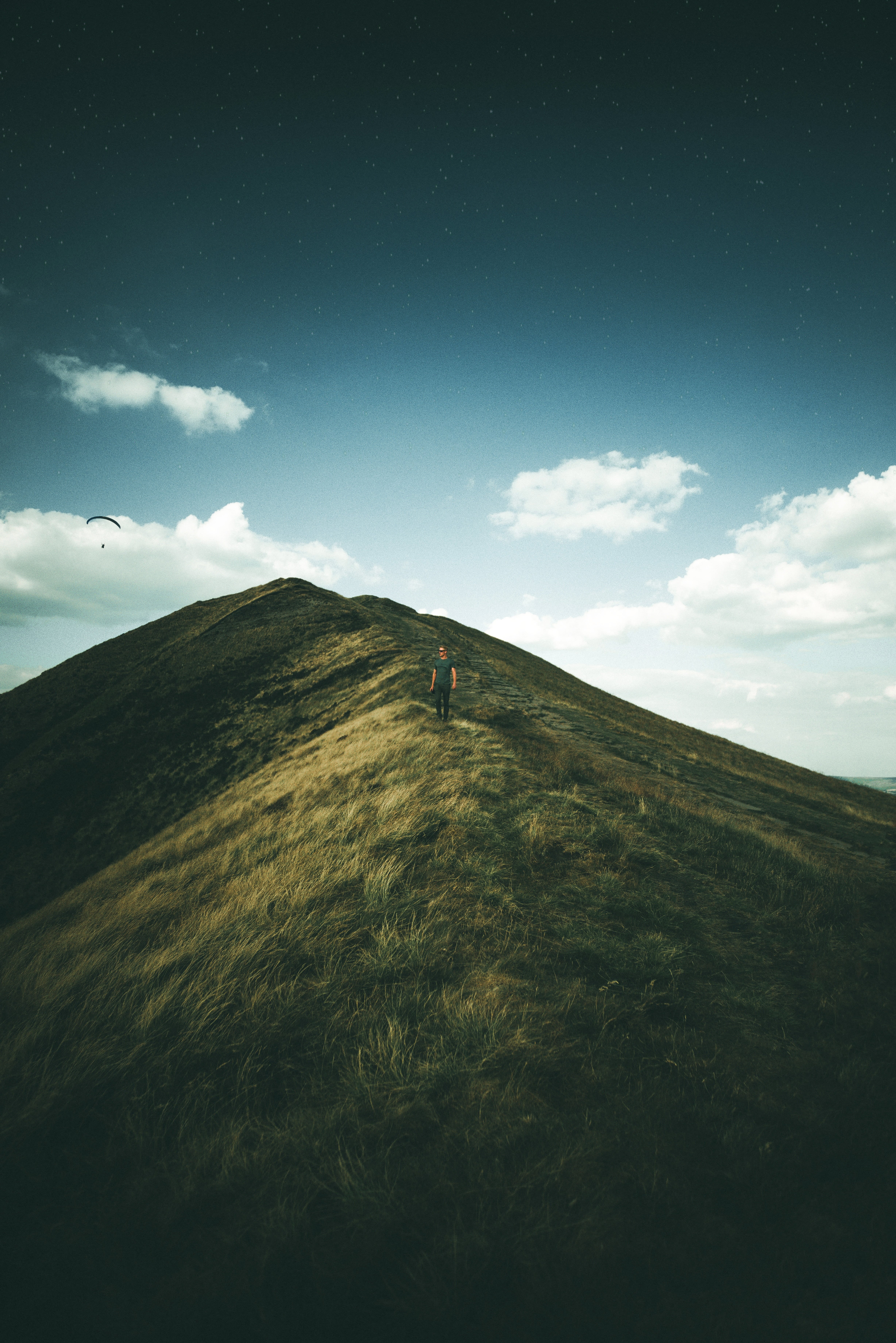 environment, solitude, nature, grass, cloud - sky, outdoors, scenics - nature, 5K, non-urban scene, field, landscape, hill, land, beauty in nature, day, Phone HD Wallpaper