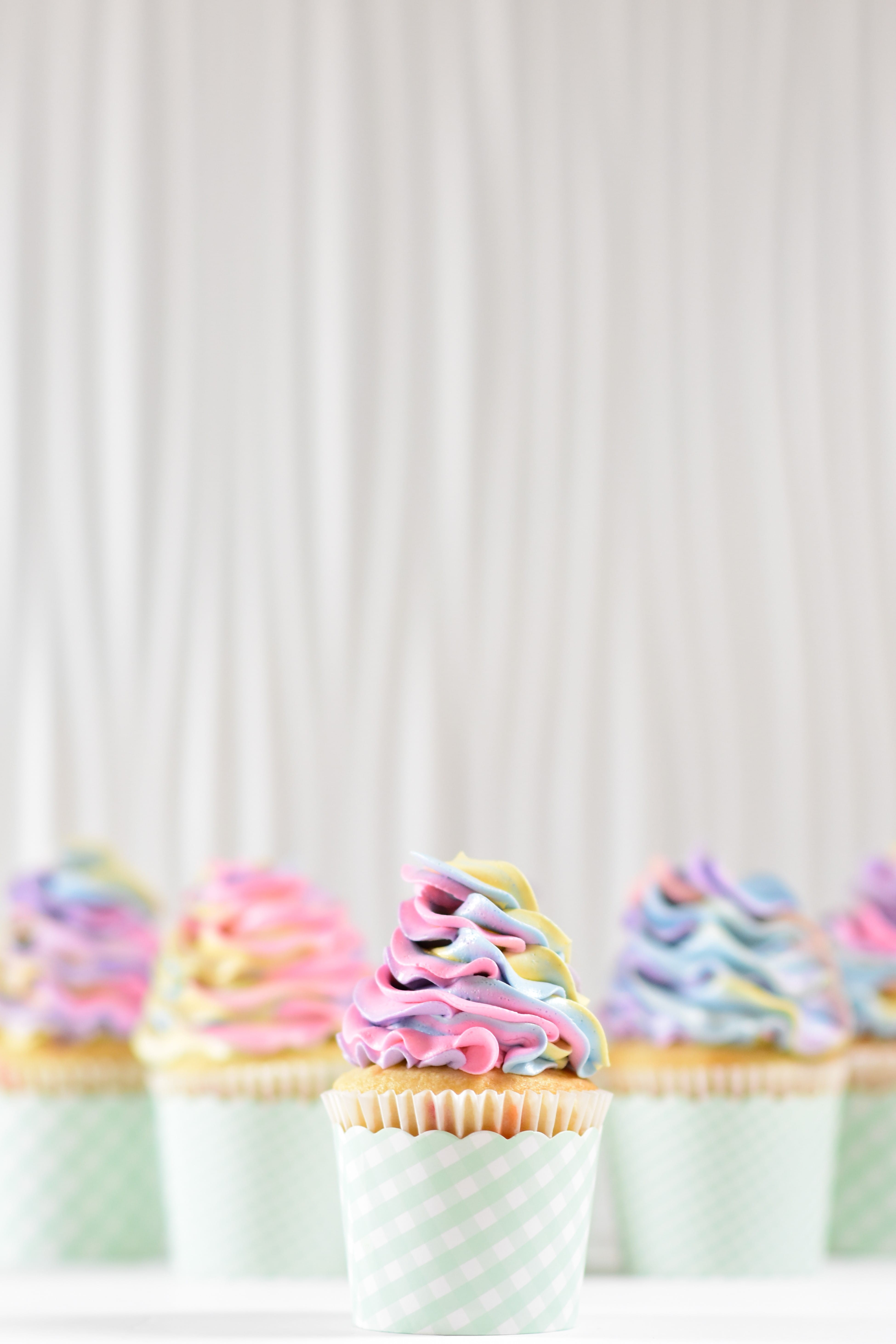 creme, cake, sprinkles, birthday party, cream, sweet food, unhealthy eating, no people, cupcake, dessert, cupcakes, 5K, frosting, text, confectionery, Phone HD Wallpaper