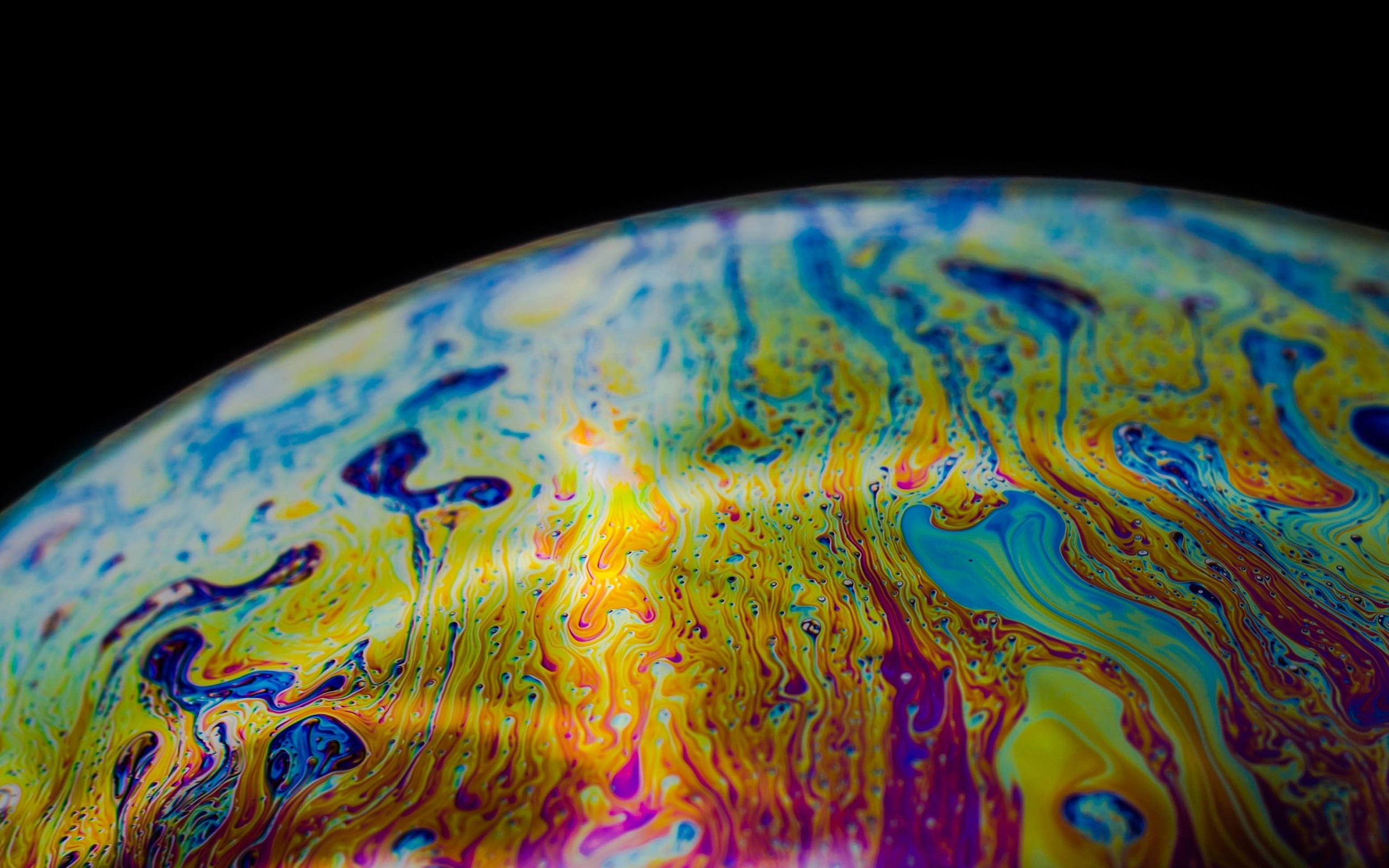macro, bubbles, 2K, photography, black background, colorful, soap, abstract, HD Wallpaper