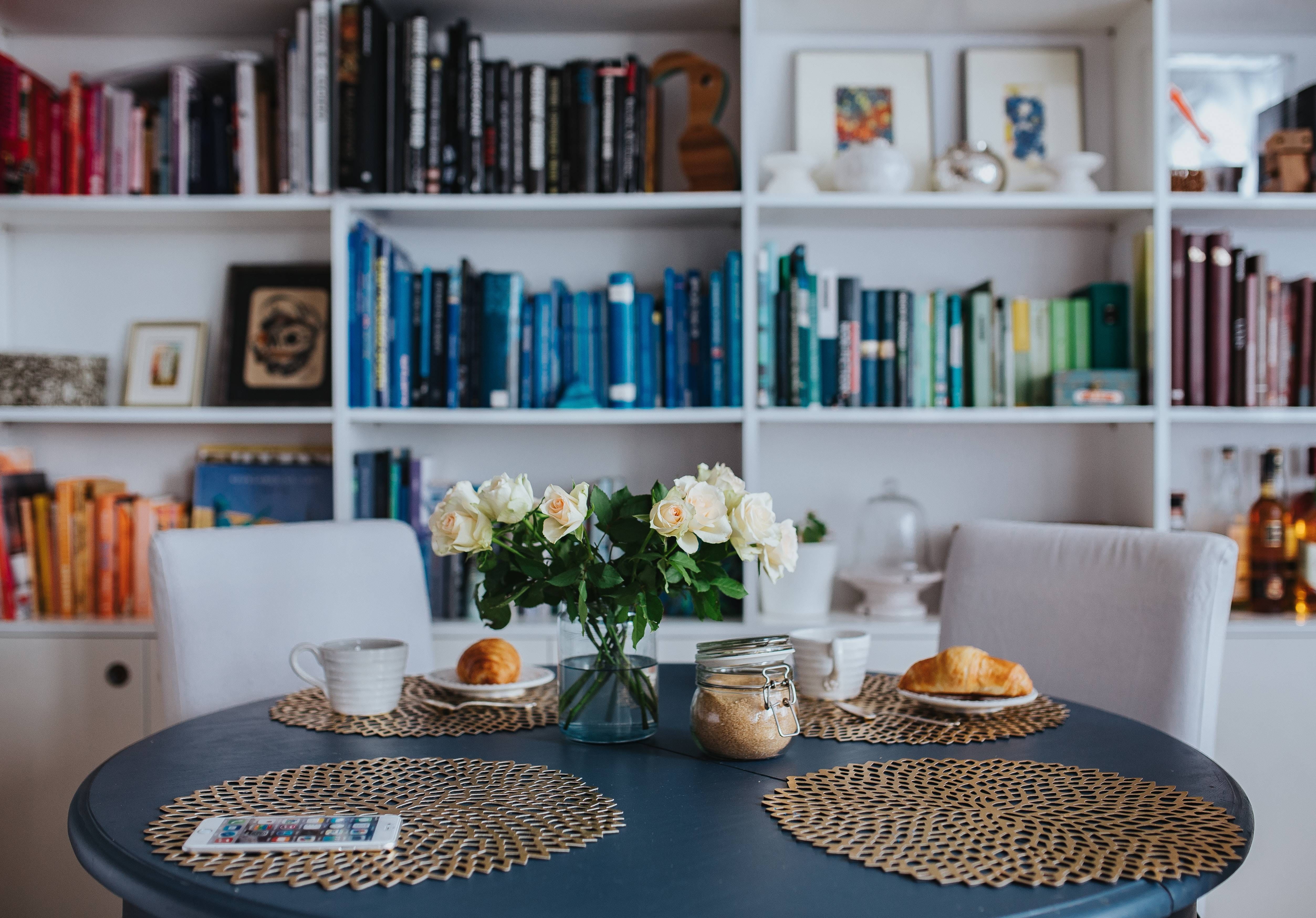 flower, mat, domestic Room, coffee, food and drink, large group of objects, plant, indoors, furniture, breakfast, design, focus on foreground, decor, variation, HD Wallpaper