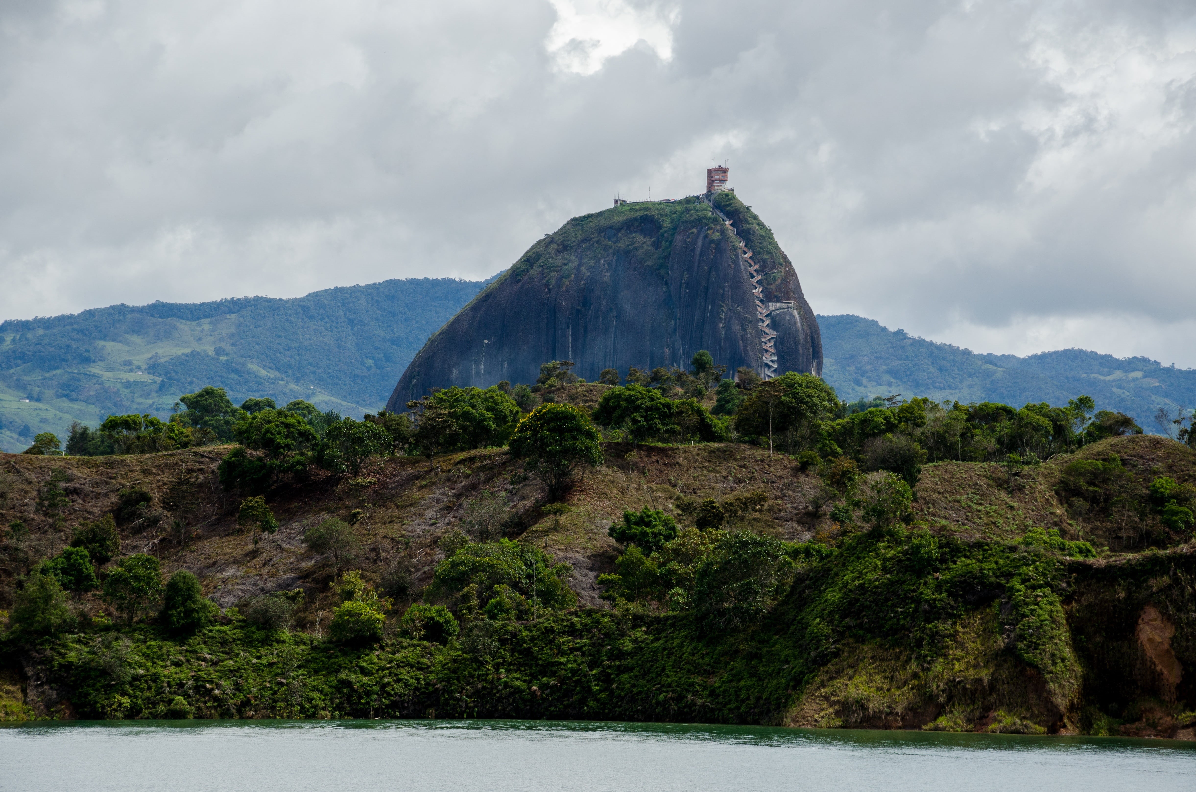 beauty in nature, islands, architecture, colombia, built structure, no people, nature, places of interest, tranquil scene, sunny, mountain, lake, land, HD Wallpaper