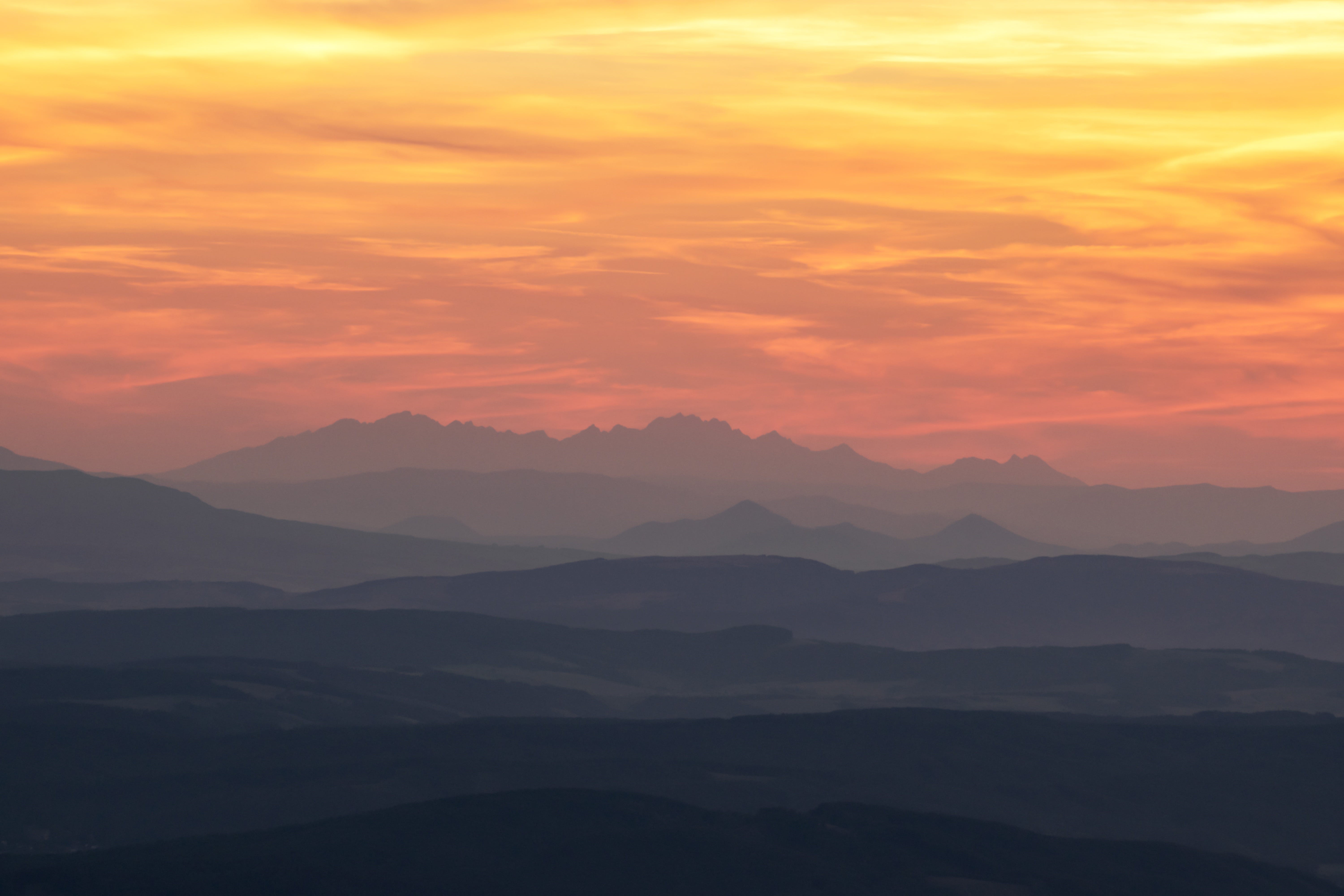 recreation, idyllic, non-urban scene, sunset, calm, landscape, summer, tranquility, hills, west, cloud - sky, vysoké tatry, scenic, mountain range, mountains, HD Wallpaper