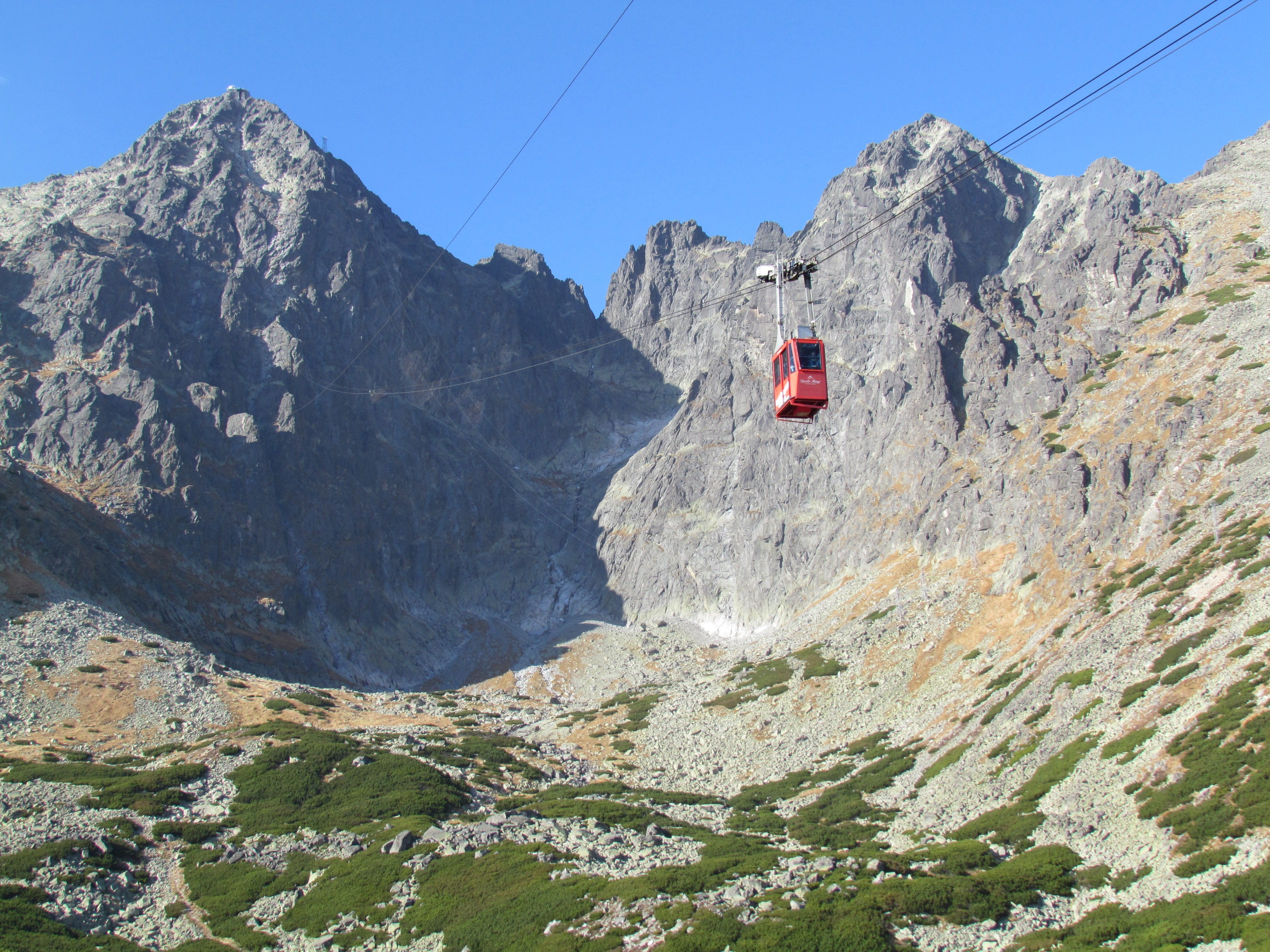 solid, scenics, rocky mountains, slovakia, Cable Car, outdoors, rock - object, nature, 4K, overhead cable car, non-urban scene, sky, adventure, remote, HD Wallpaper