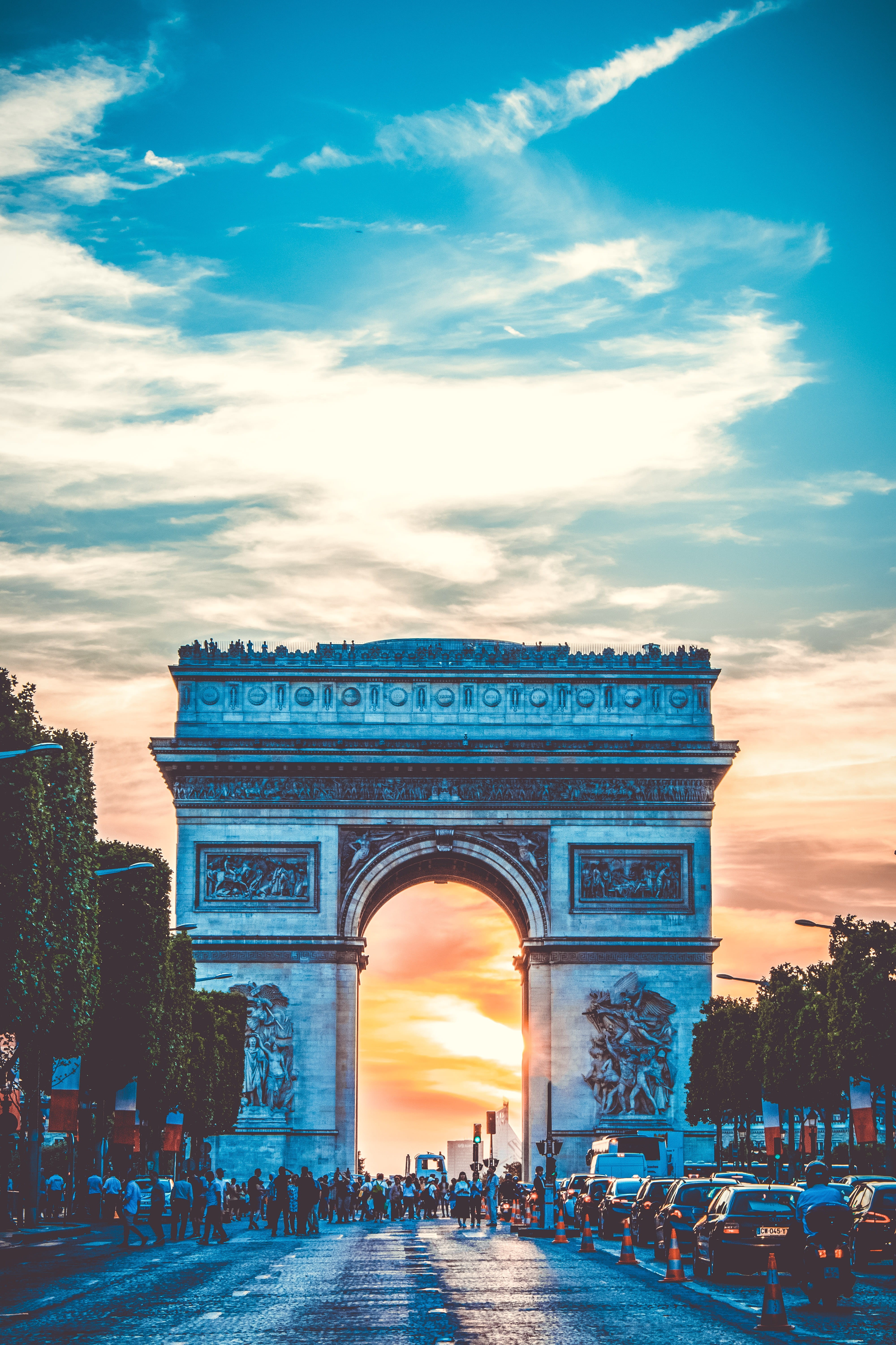 road, paris, france, daylight, architecture, triumph, sun, landmark, tourist attraction, building, sky, 5K, arc de triomphe, people, outdoors, monument, Phone HD Wallpaper