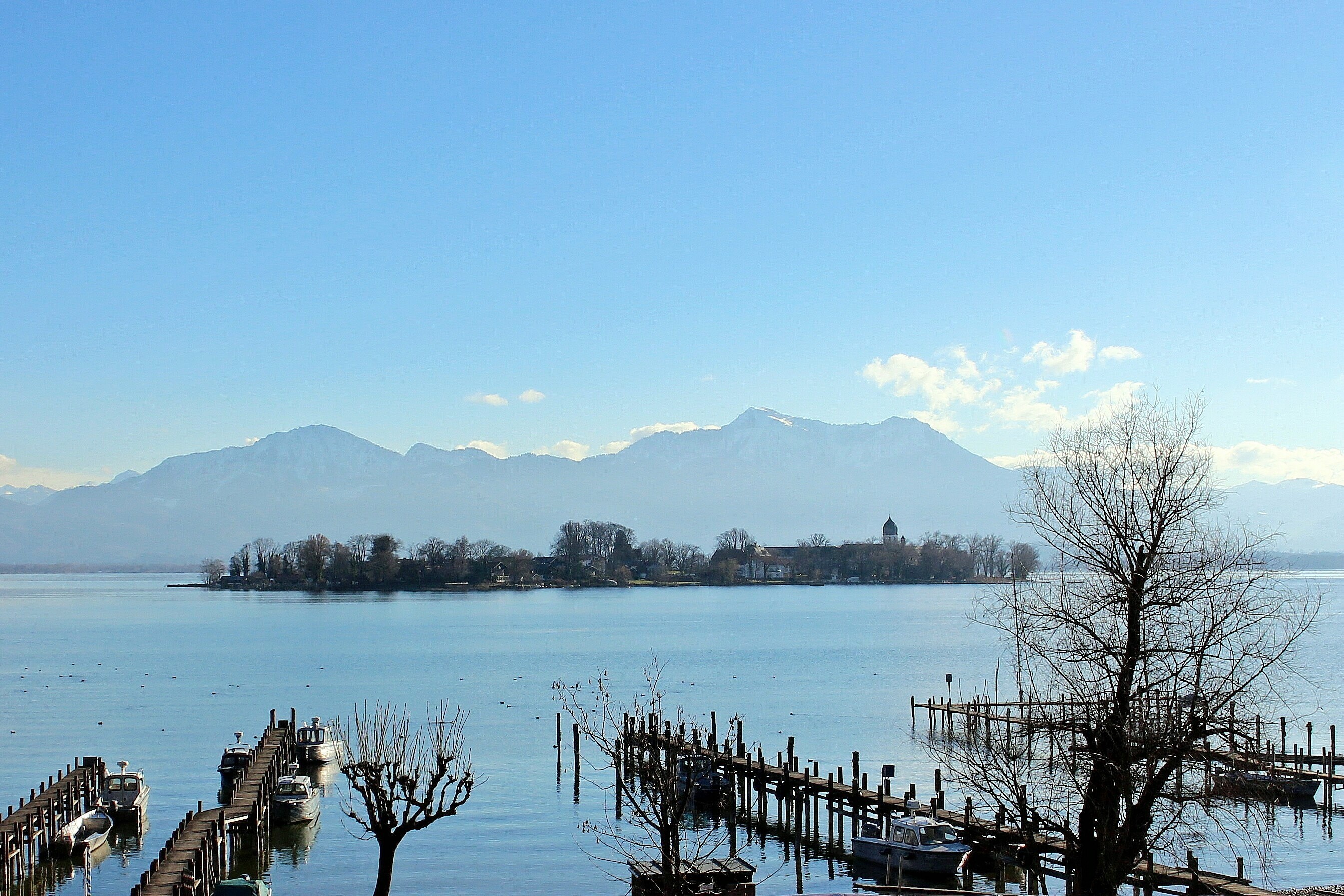 island, mountains, tranquility, bavaria, nature, idyllic, ladies island, 2K, blue, chiemsee, beauty in nature, mountain, lake, sky, water, outdoors, tree, HD Wallpaper