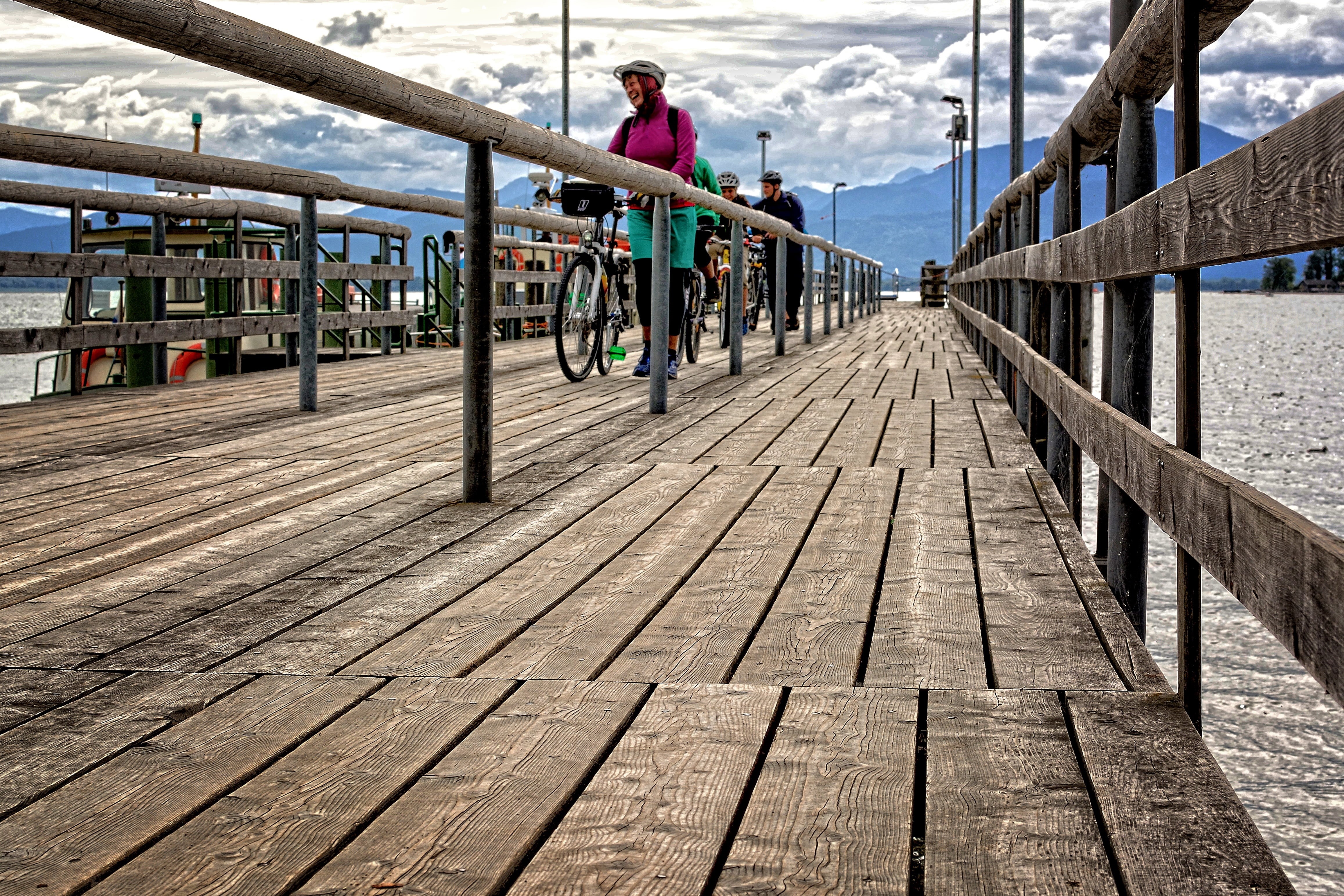 jogging, boot, 4K, human, women, boardwalk, architecture, outdoors, wood, planks, people, jetty, dock, chiemsee, investors, web, exit, healthy Lifestyle, HD Wallpaper