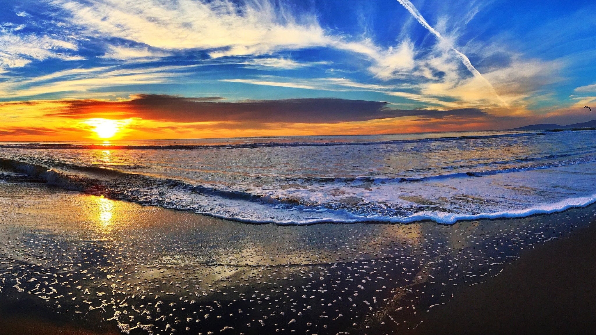 motion, horizon, sun, reflection, beauty in nature, beach, tranquil scene, idyllic, wave, land, sunset, no people, tranquility, outdoors, sea, dawn, water, HD Wallpaper
