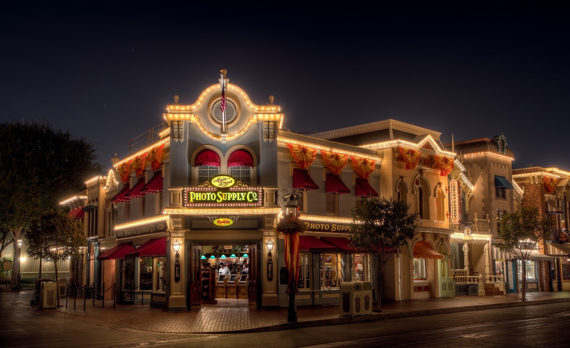 motion, 1080P, mid, text, concrete, travel destinations, Resort, built structure, Main Street, nature, Night, red, supply, white, co, rise, long exposure, HD Wallpaper