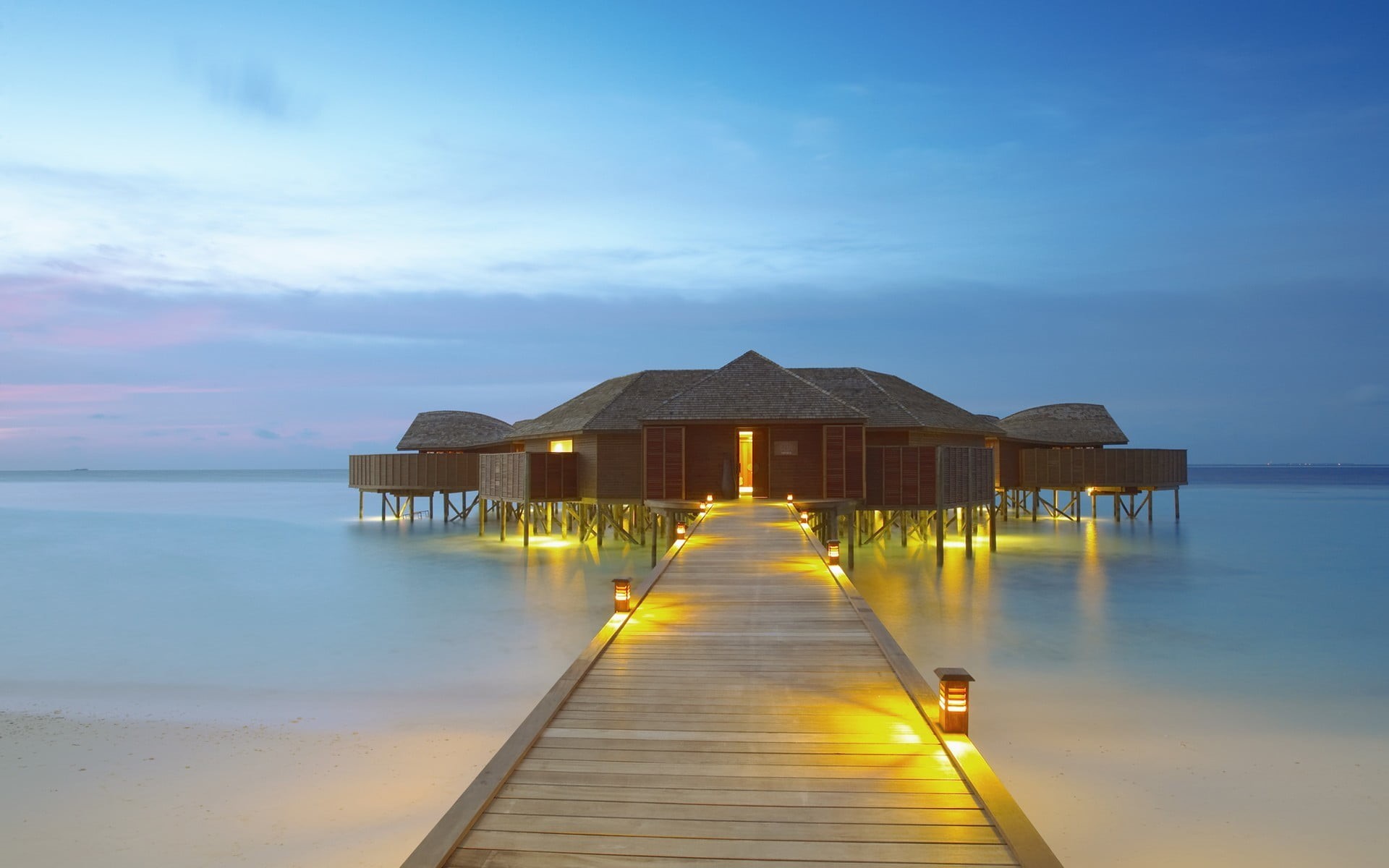 house, relaxation, coastline, outdoors, wood - Material, apartment, track, scenics - nature, luxury, blue, brown, idyllic, hut, road, land, architecture, HD Wallpaper