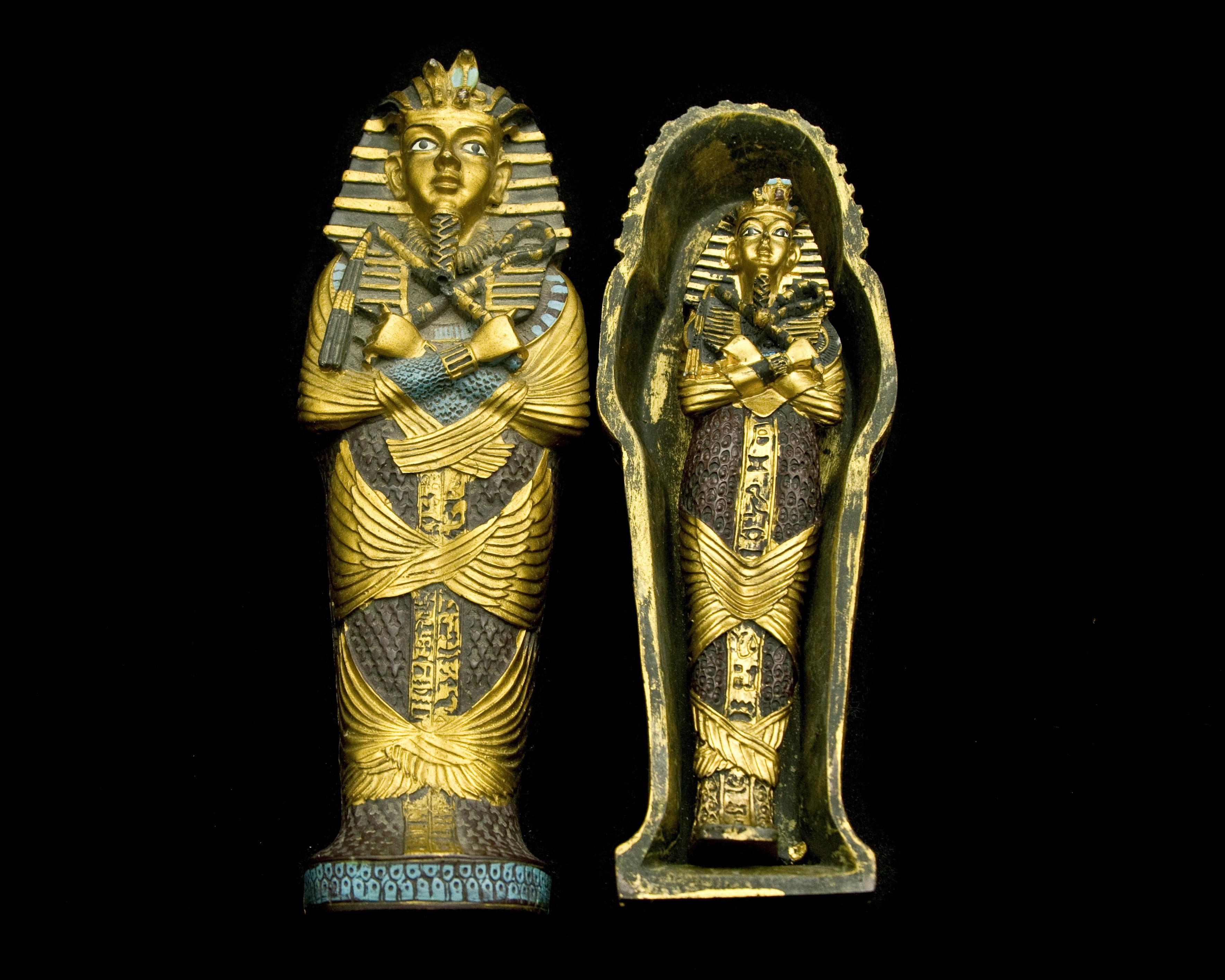 pharaoh, human representation, egyptian, belief, mummy, tomb, indoors, metal, the past, egypt, craft, studio shot, historical, ornate, representation, history, HD Wallpaper