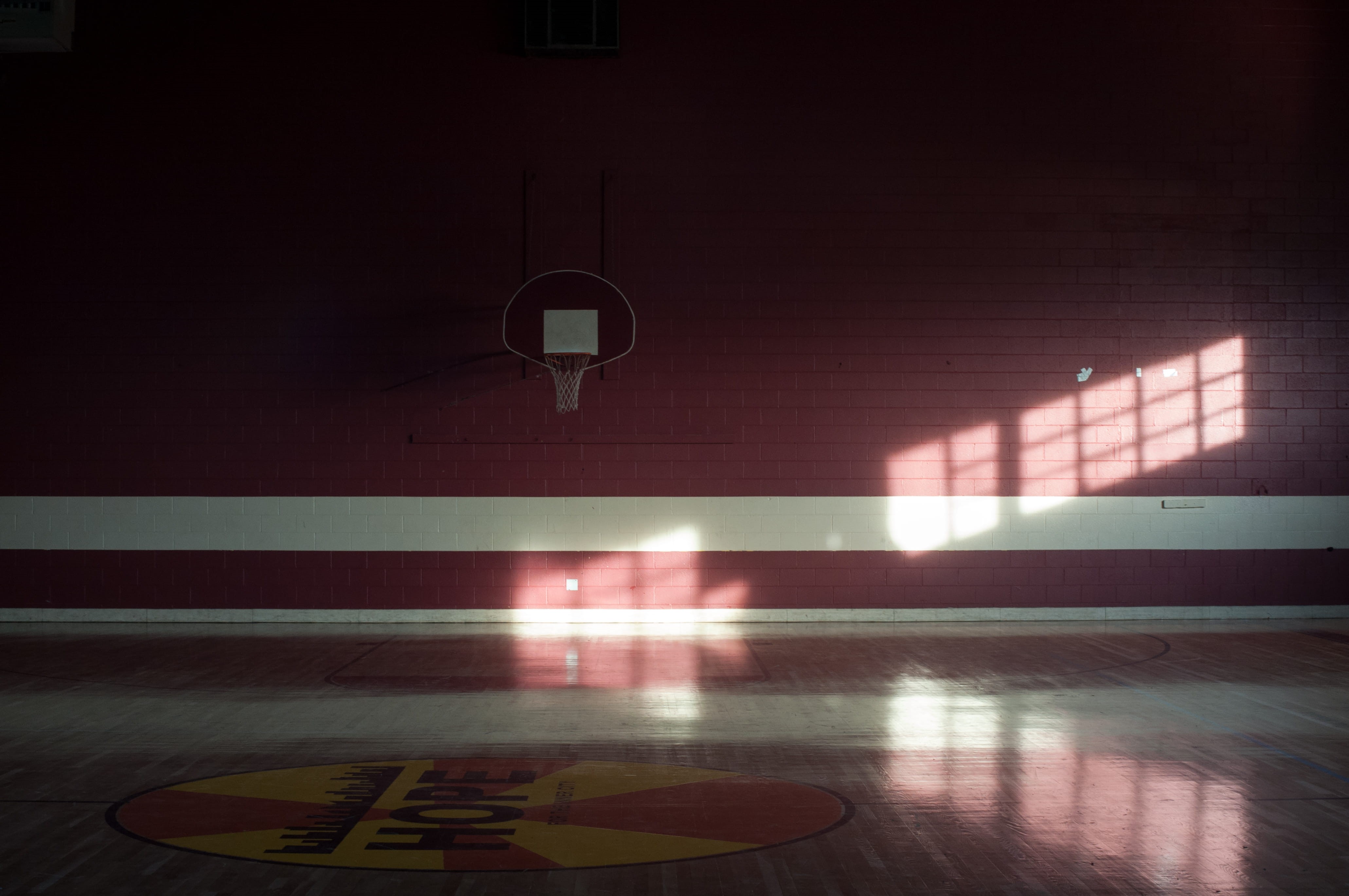 absence, lighting equipment, road, indoor, flooring, no people, indoors, sunlight, city, basketball - sport, sign, team sport, text, sport, 4K, reflection, HD Wallpaper