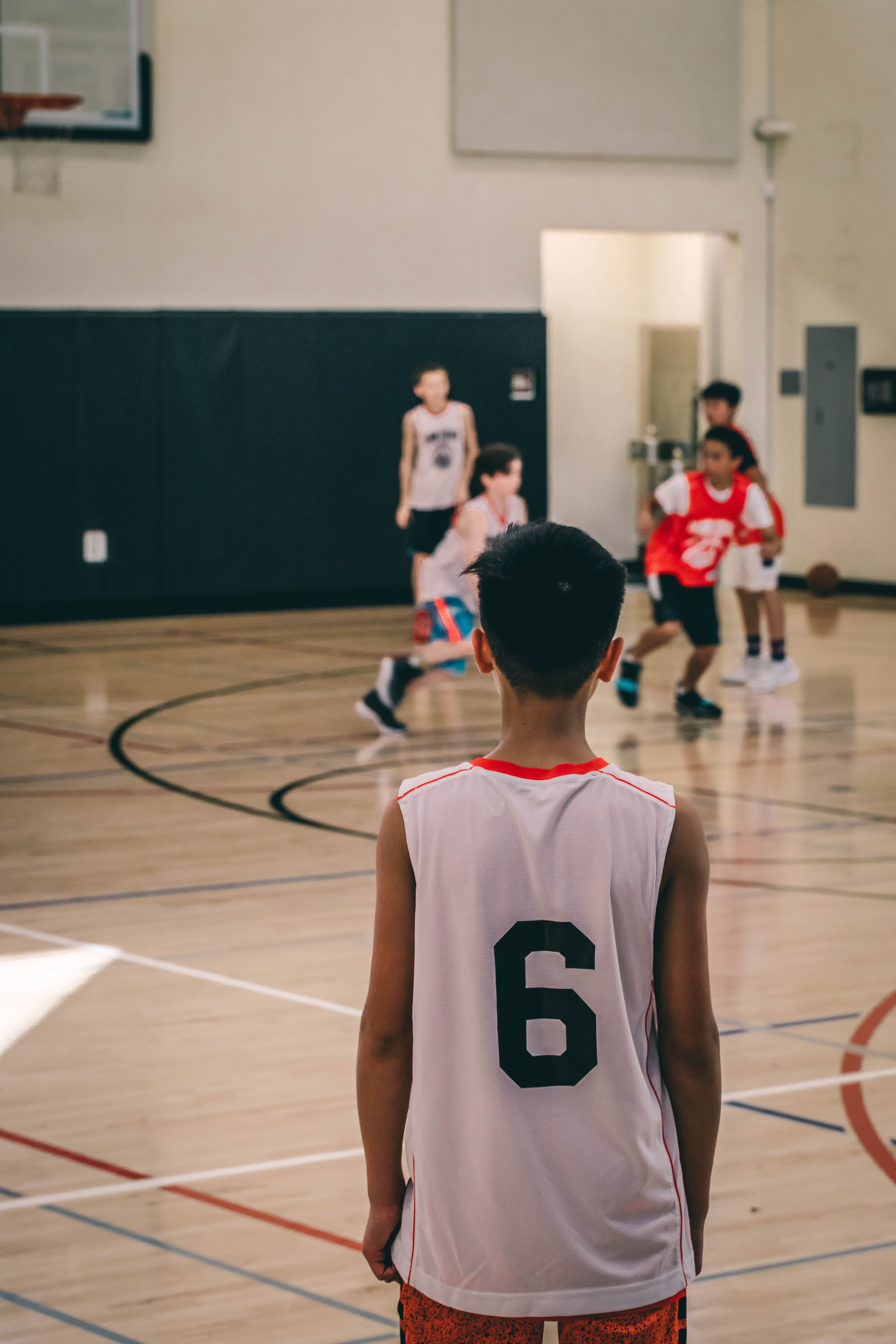 s, school, competitive sport, real people, boy, basketball uniform, basketball, indoors, gym, competition, clothing, wearing, inside, basketball - ball, Phone HD Wallpaper