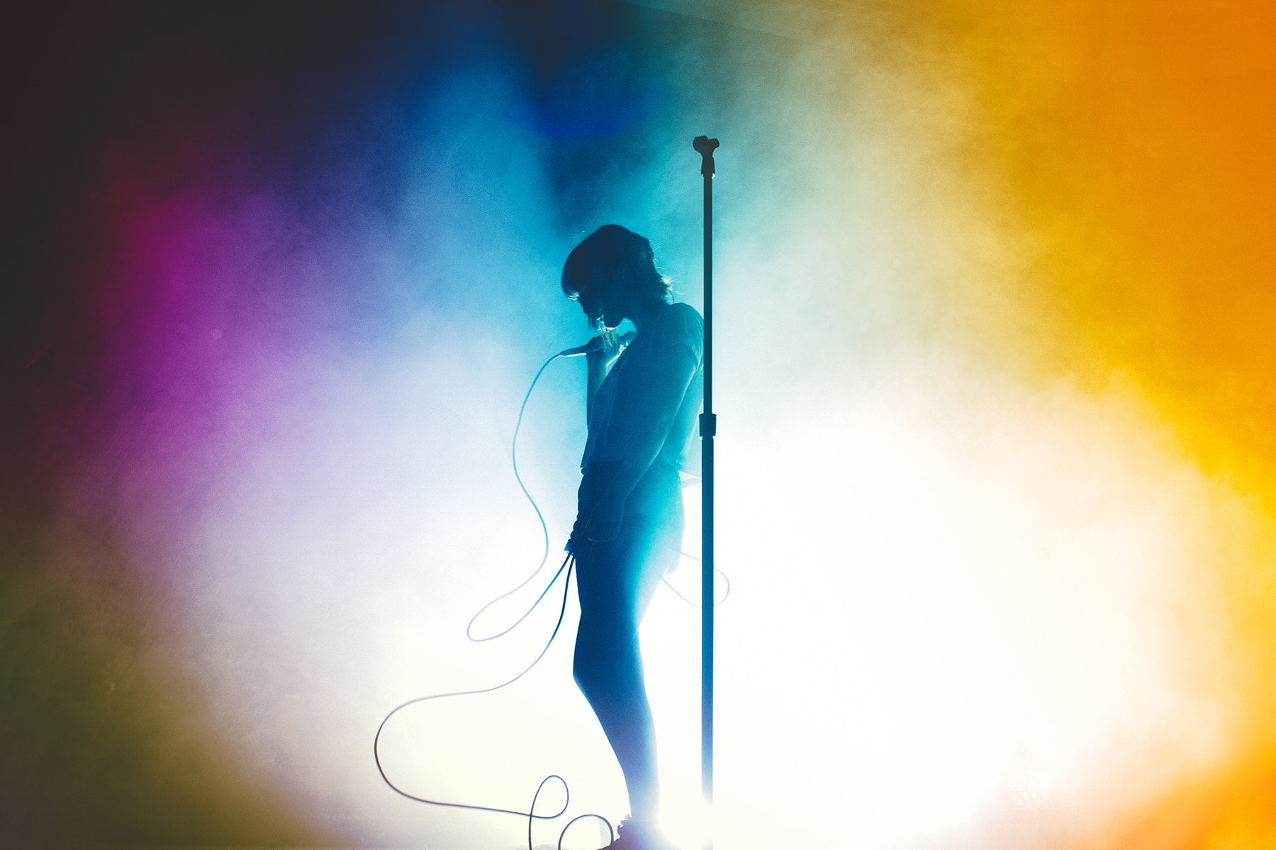 concerts, stage shots, 720P, Chvrches, silhouette, musician, stage light, stages, singer, Lauren Mayberry, HD Wallpaper
