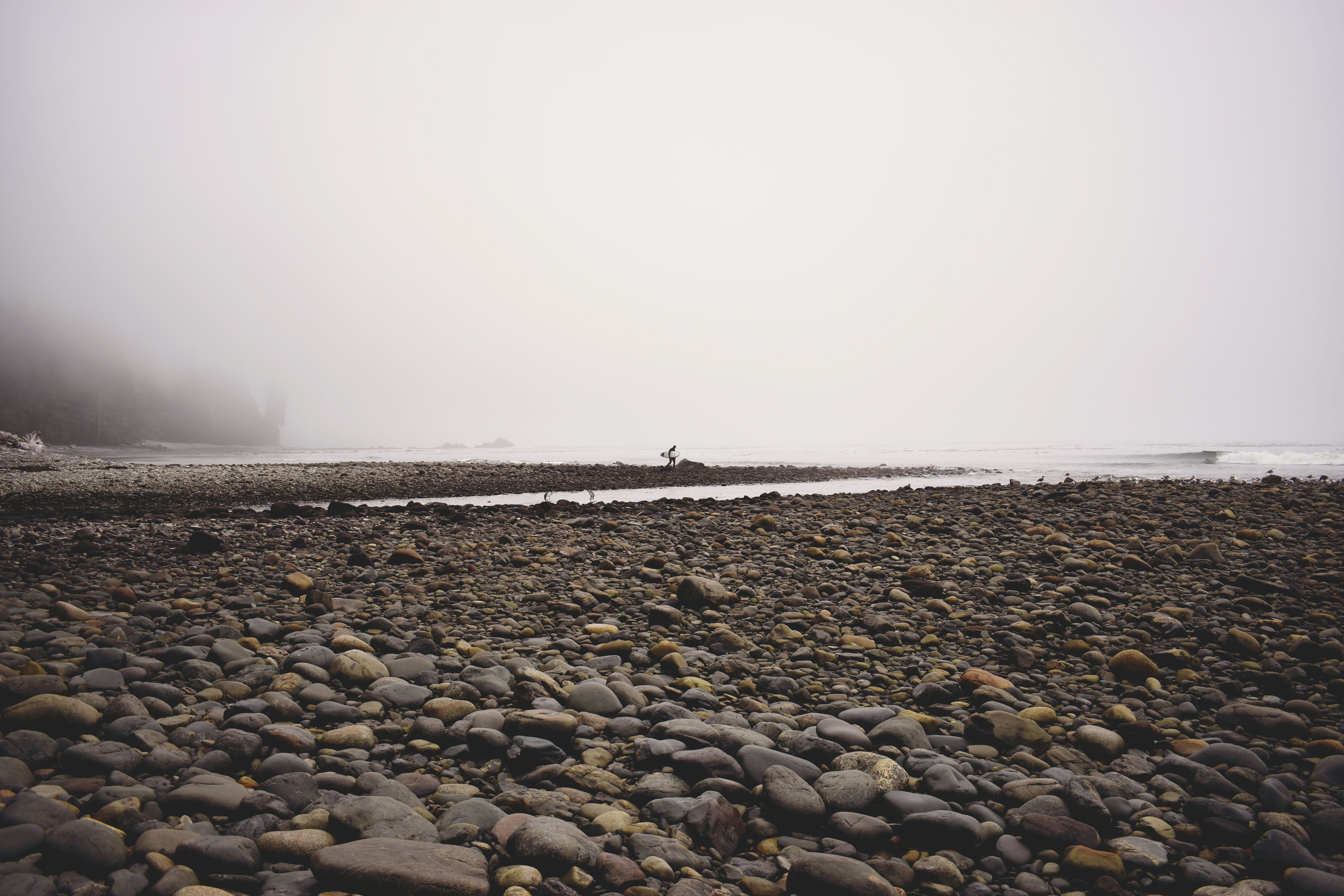 daytiem, land, stone - object, tranquil scene, outdoors, rocky, stone, tranquility, daytime, gloomy, sea, pebbles, water, 5K, gray, nature, waves, copy space, HD Wallpaper