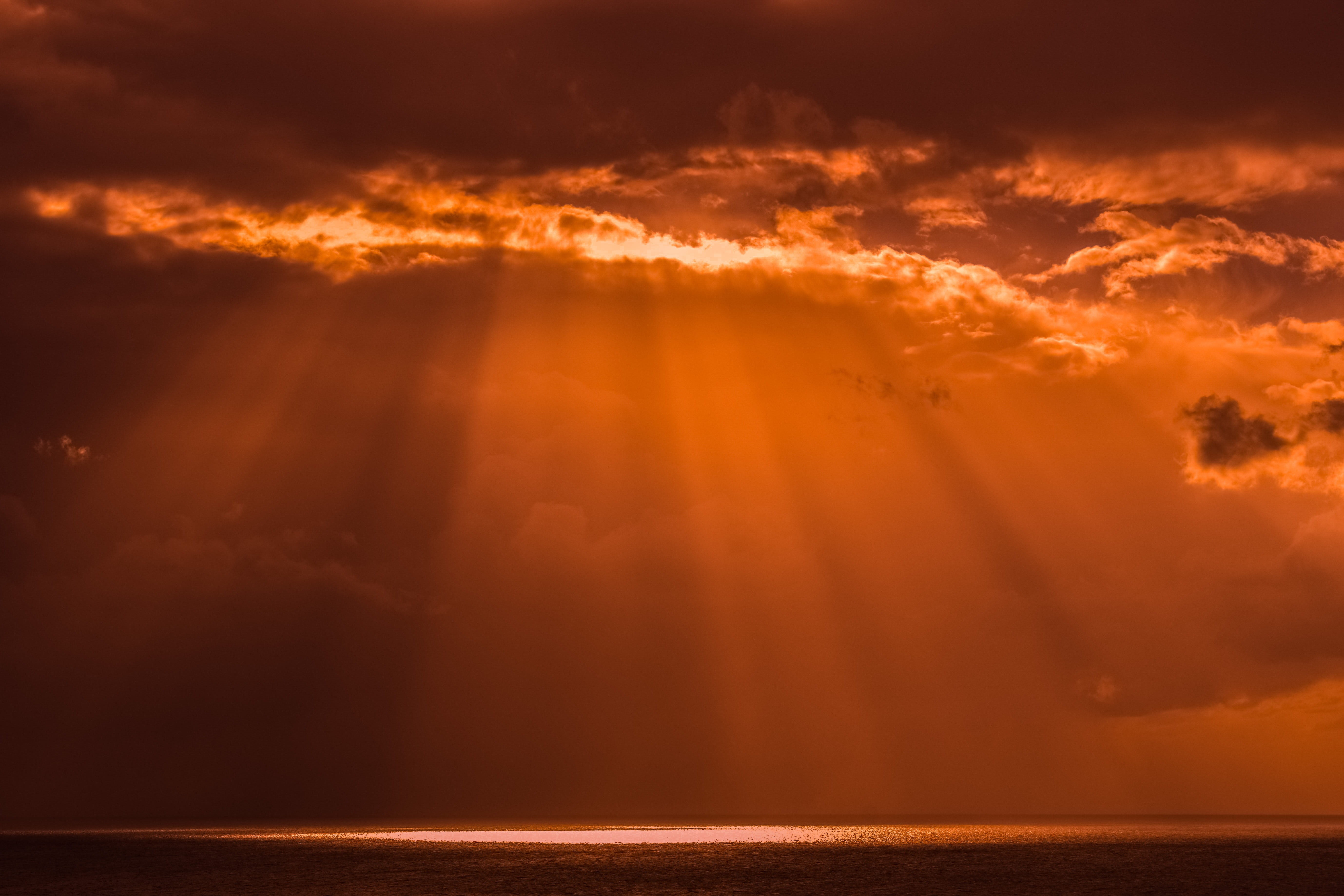 water, dramatic sky, nature, horizon, sunset, sky, rays, thunderstorm, dusk, horizon over water, sunlight, sun, hour, scenics - nature, crepuscular, dark, HD Wallpaper
