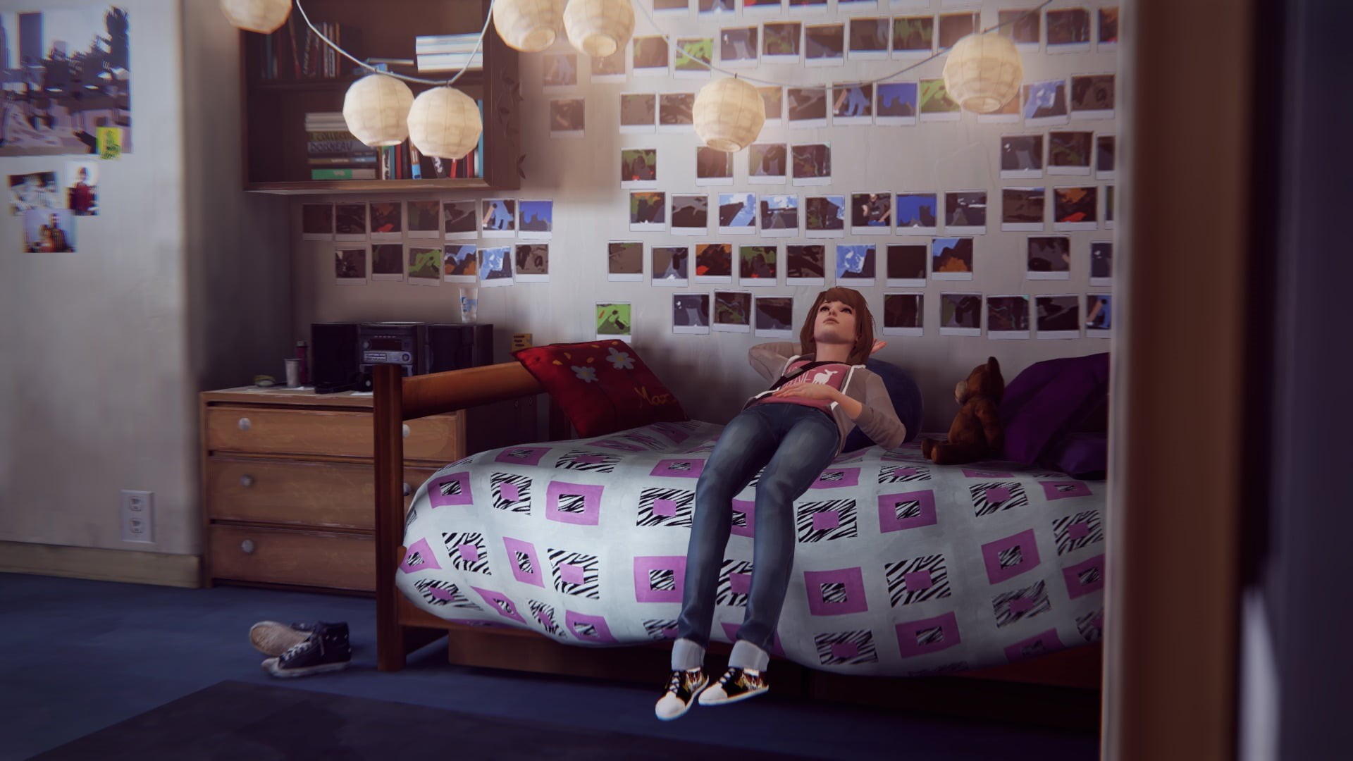 Life Is Strange, domestic room, mid adult women, adult, sofa, casual clothing, bed, contemplation, Max Caulfield, publication, real people, full length, HD Wallpaper