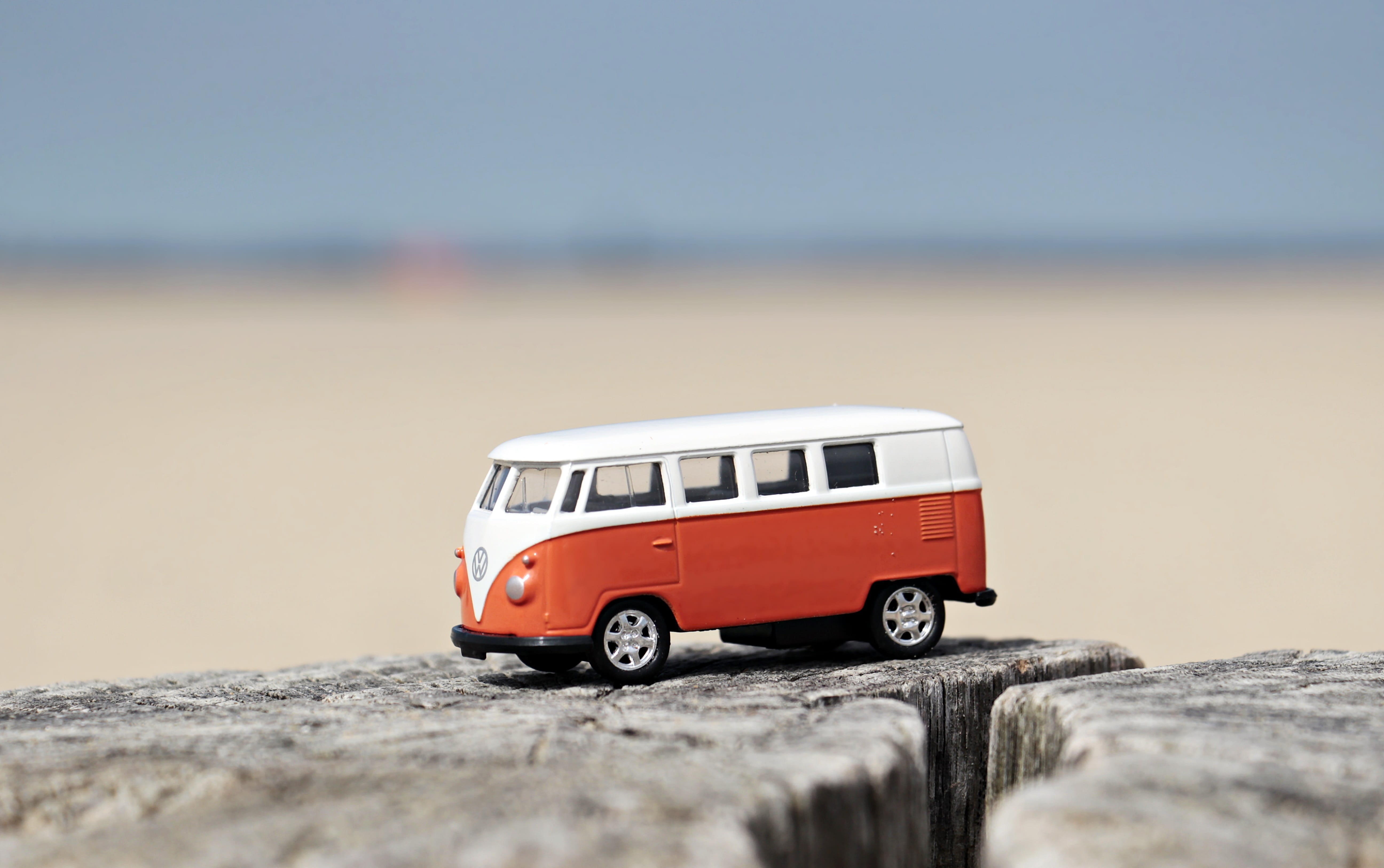 volkswagen, camping bus, horizon, orange-and-white, climate, sky, auto, cultish, 5K, die, map, samba, retro, orange, classic, cult, selective focus, focus, HD Wallpaper