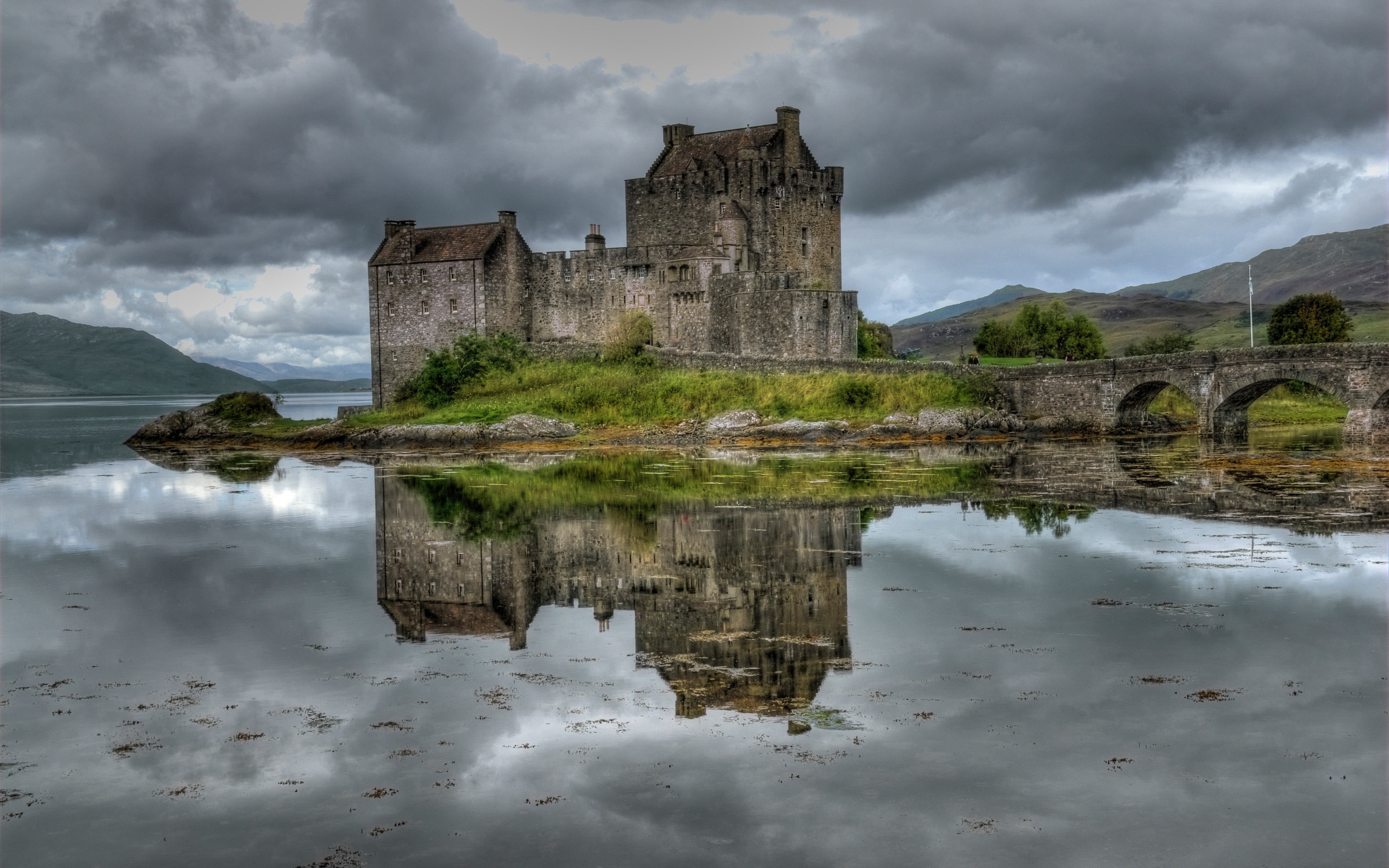 stone, landscape, nature, 4K, sky, travel destinations, castle, building exterior, the past, Scotland, architecture, water, UK, reflection, no people, HD Wallpaper