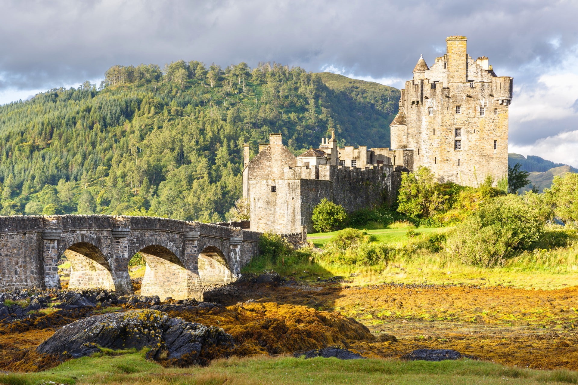 no people, built structure, Eilean Donan, sky, arch bridge, travel destinations, tree, building, plant, building exterior, the past, outdoors, old, connection, HD Wallpaper