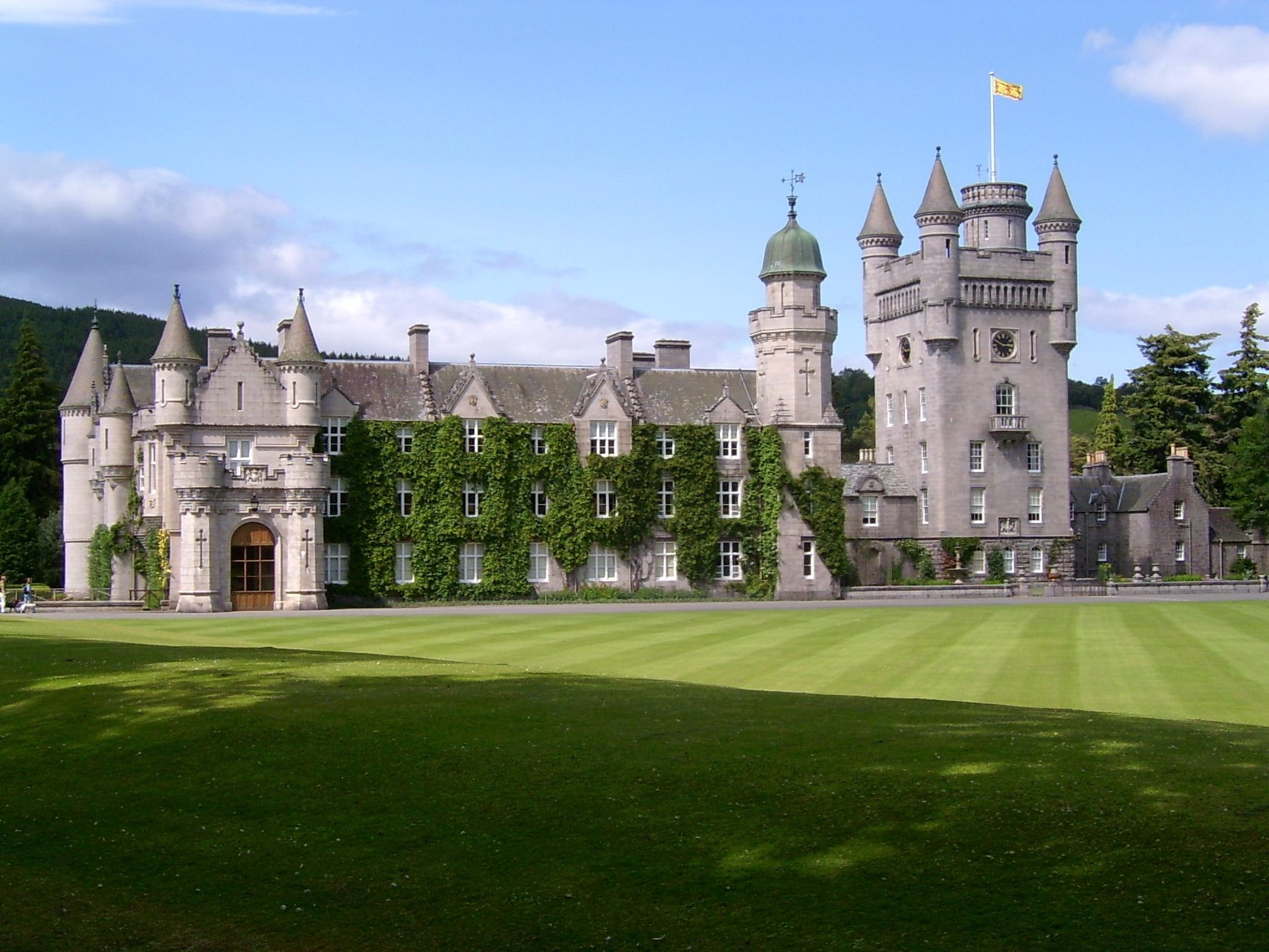scotland, house, architecture, castle, balmoral, aberdeenshire, 1080P, animals, HD Wallpaper
