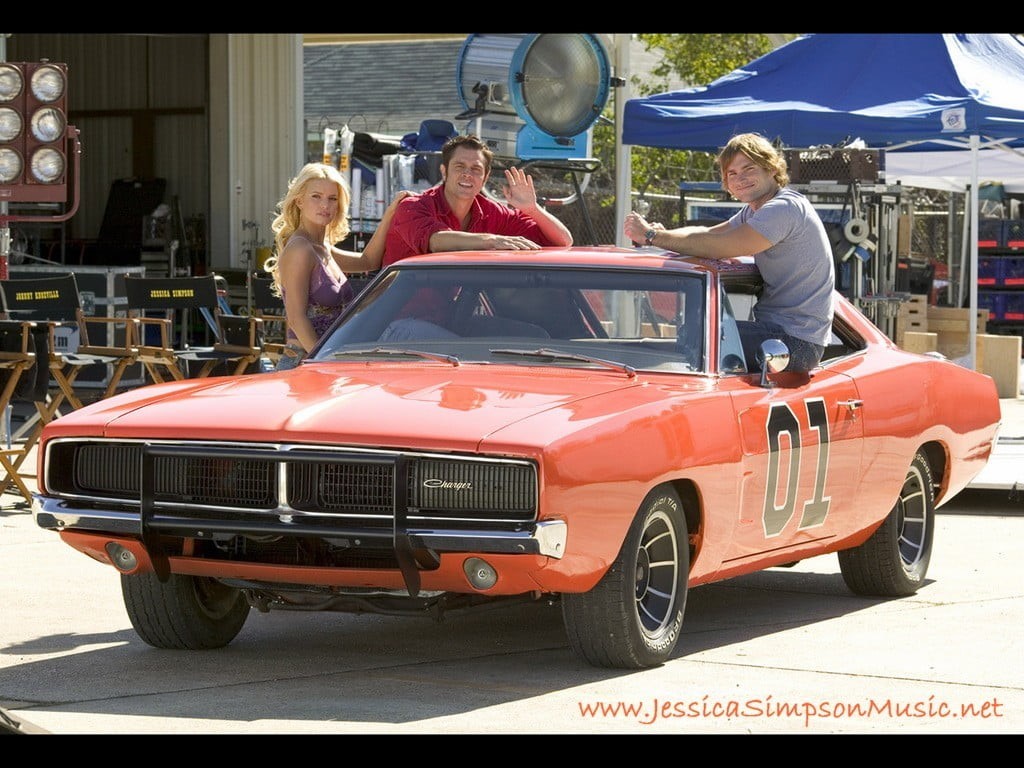 men, males, real people, casual clothing, land vehicle, women, The Dukes of Hazzard, portrait, 480P, movies, looking at camera, day, people, group of people, HD Wallpaper