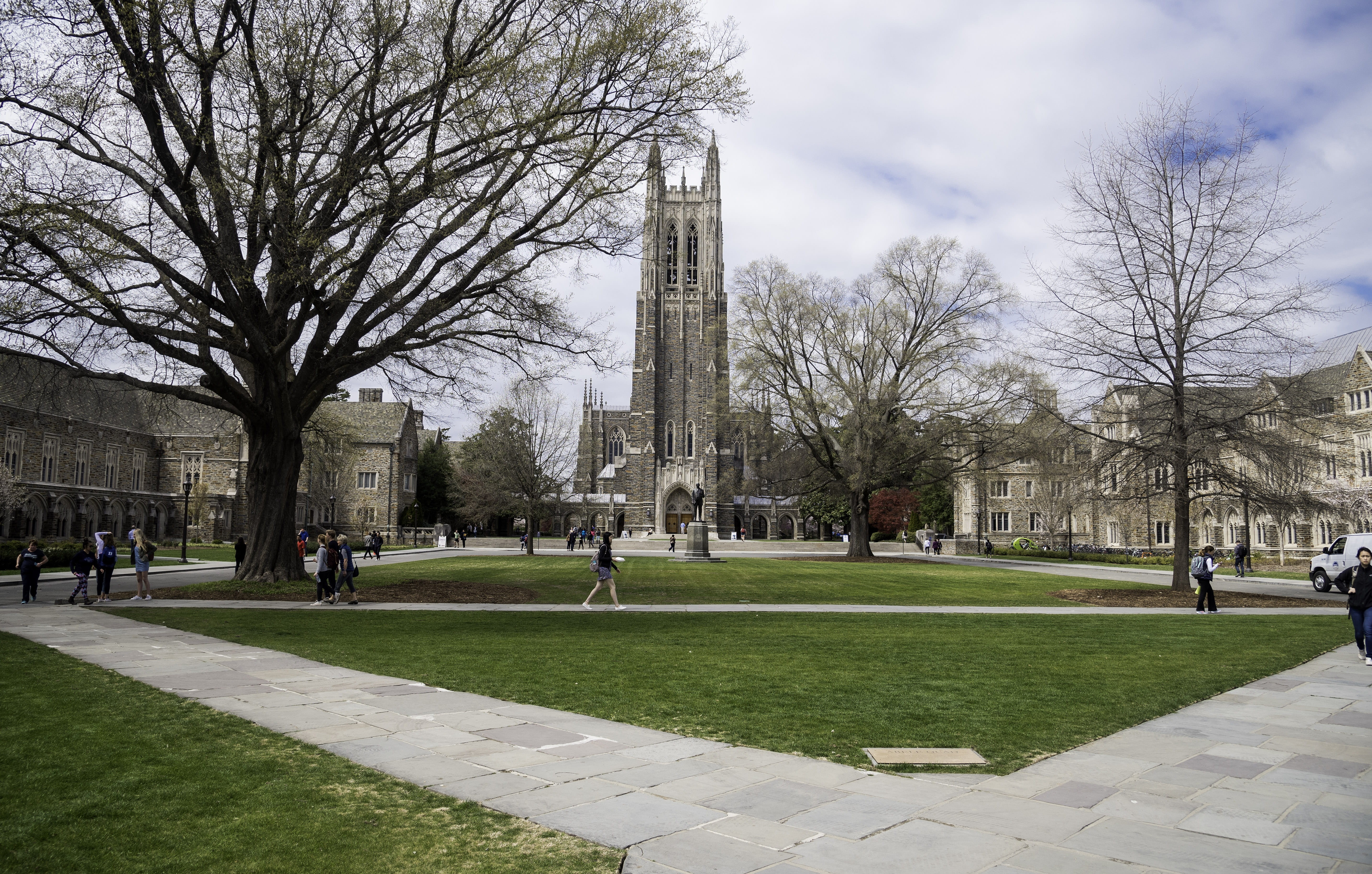 sky, building exterior, footpath, monument, tree, travel destinations, england, grass, duke, View, Duke Chapel, photos, city, outdoors, history, carolina, HD Wallpaper