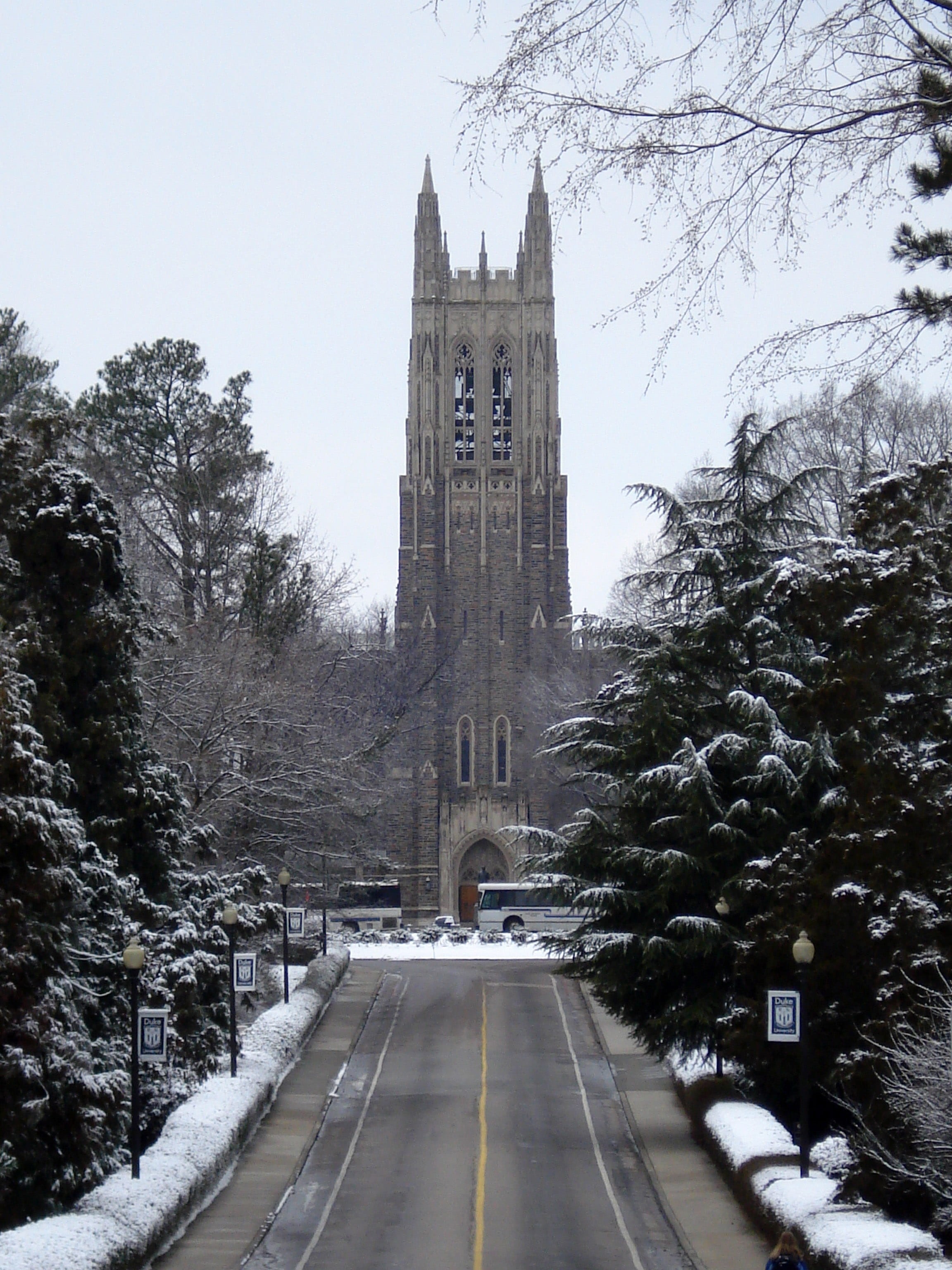 clear sky, nature, public domain, landmark, clock tower, Durham, chapel, built structure, Winter, road, england, Duke Chapel, no people, carolina, north, Phone HD Wallpaper