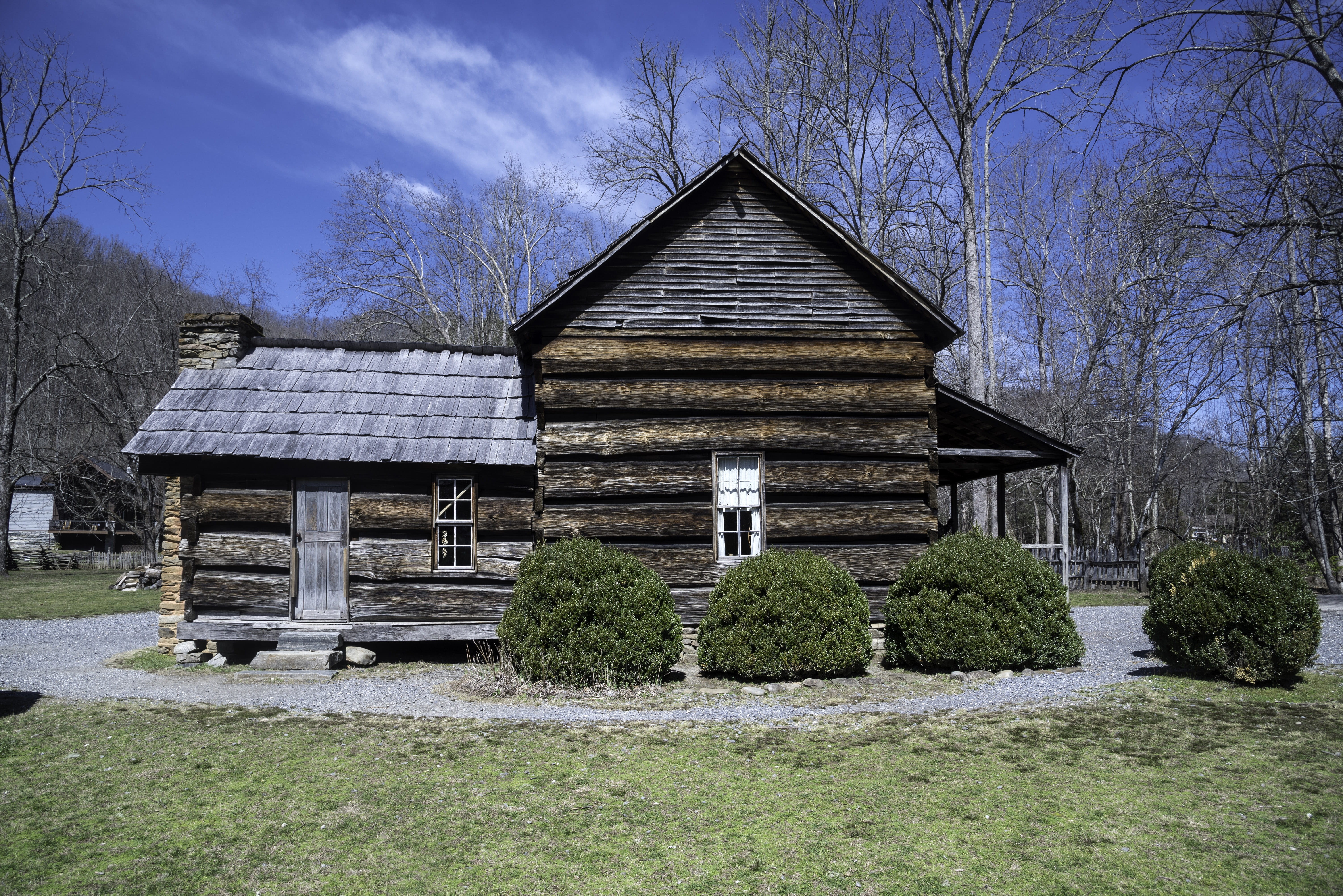 smoky, Log Cabin, building, mountains, carolina, land, settlement, grass, architecture And Buildings, day, Great Smoky Mountains National Park, roof, old, HD Wallpaper