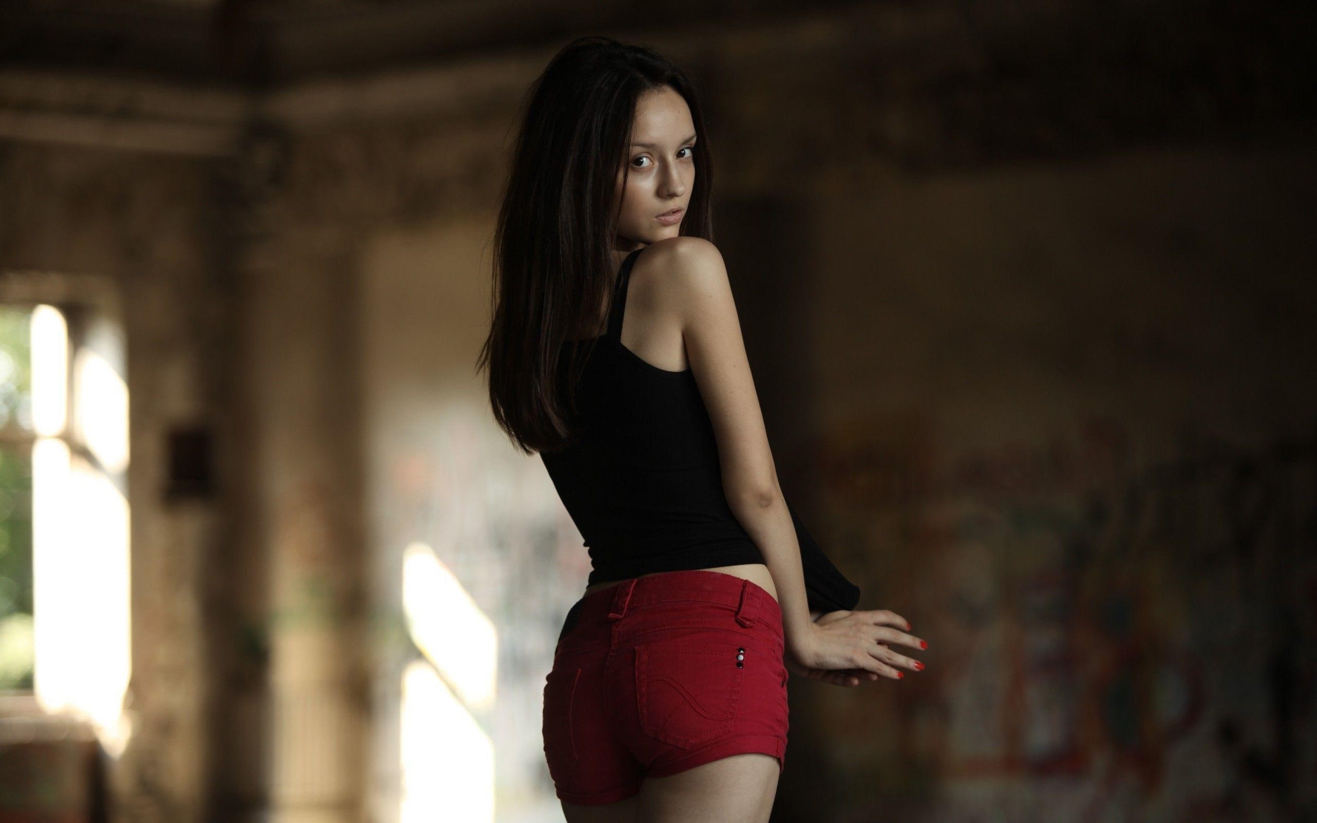 girls, women, s, daisy, top, glance, red, 2K, shoulder, glancing, tank, dukes, black, 2560x1600, woman, HD Wallpaper