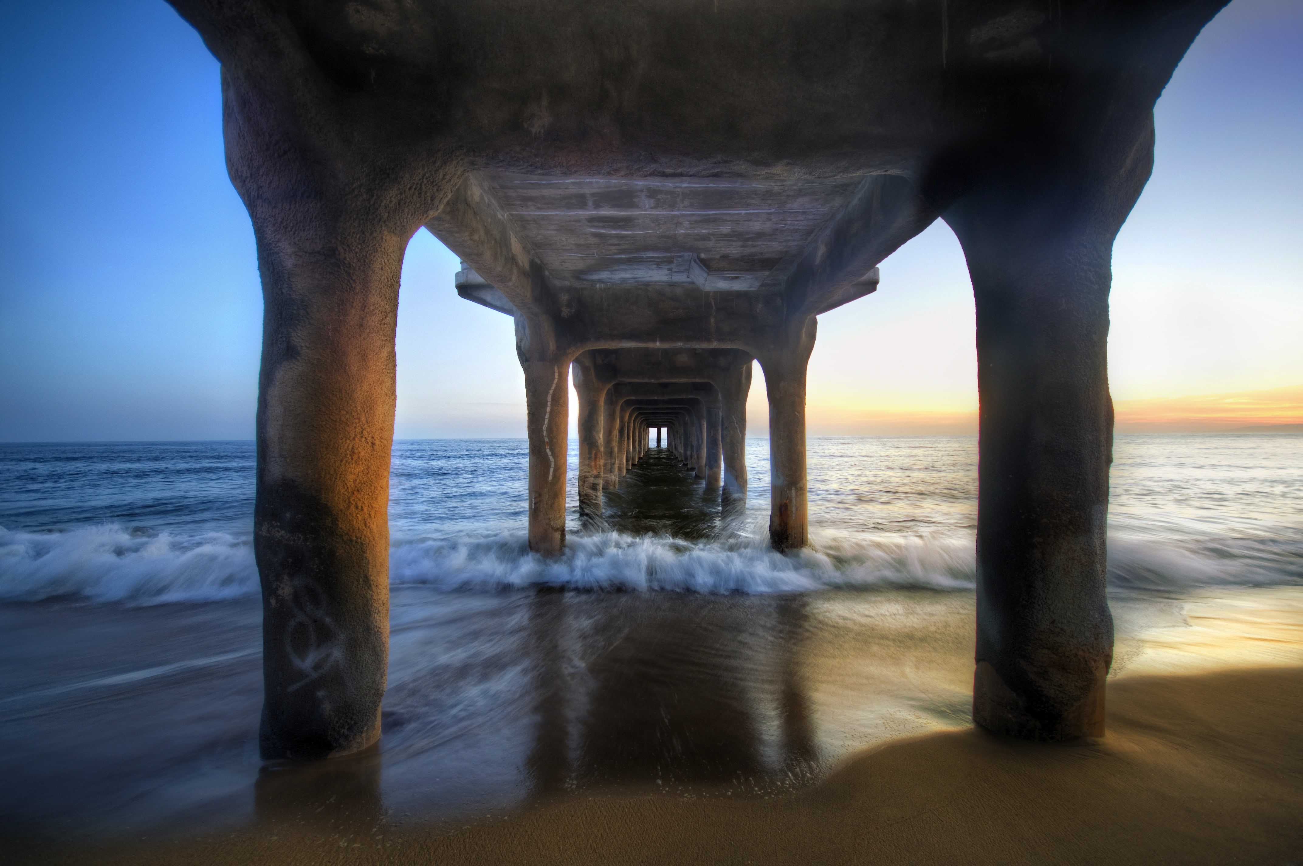 4K, color, waves, Pier, manhattan  beach, vanishing  point, stuck, problem, lonely, pacific, dusk, ocean, customs, digital  imaging, perspective, angle, HD Wallpaper