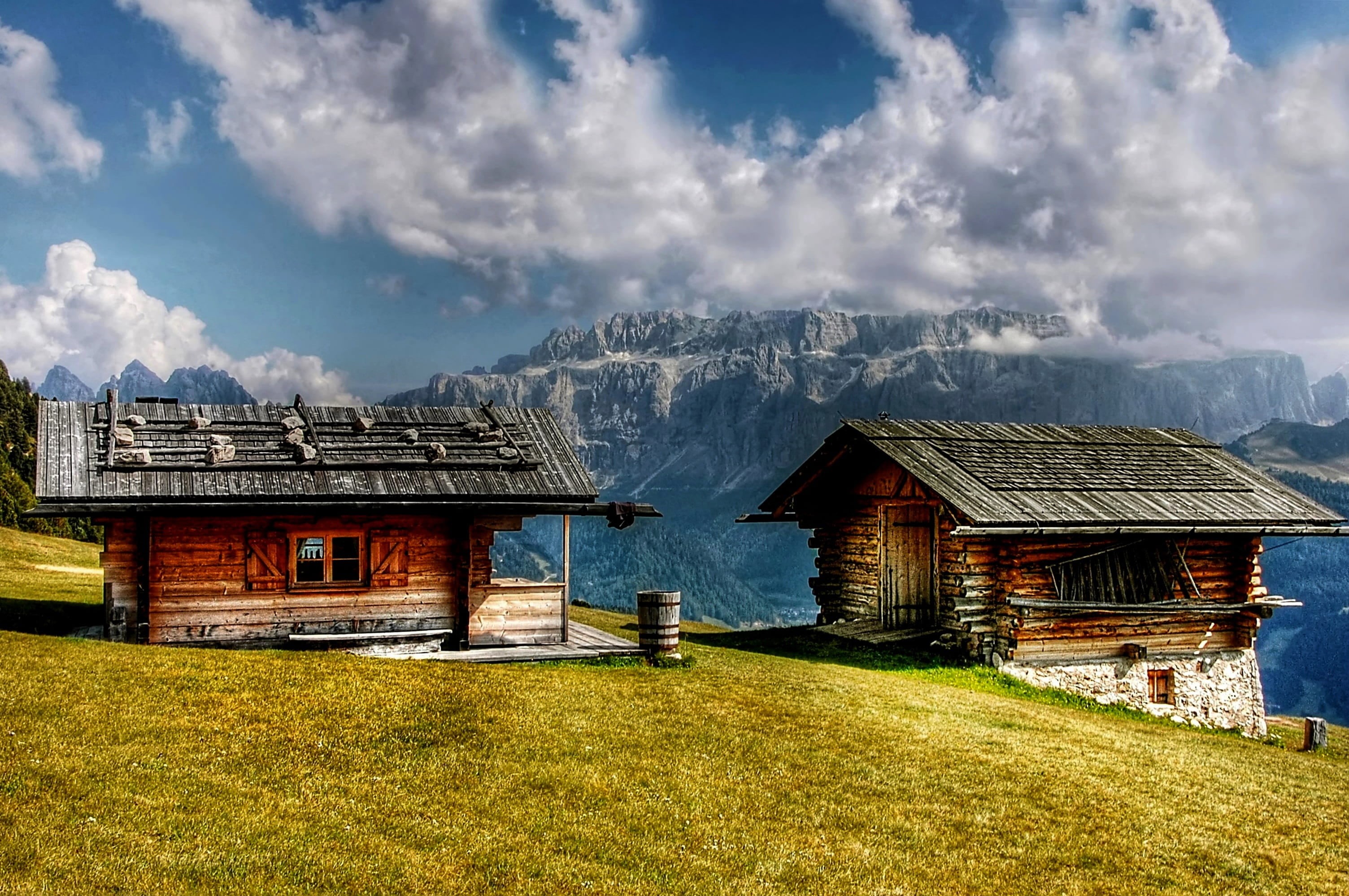 val gardena, house, cultures, blue sky, sky, scenics, view, mountain, brown, building exterior, 2K, plant, colorful, travel destinations, hiking, field, HD Wallpaper