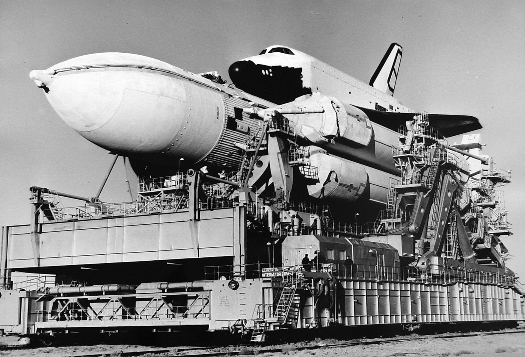 russian, soviet, red, cccp, shuttle, urrs, vkk, buran, star, space, vehicle, russia, 720P, aircraft, HD Wallpaper