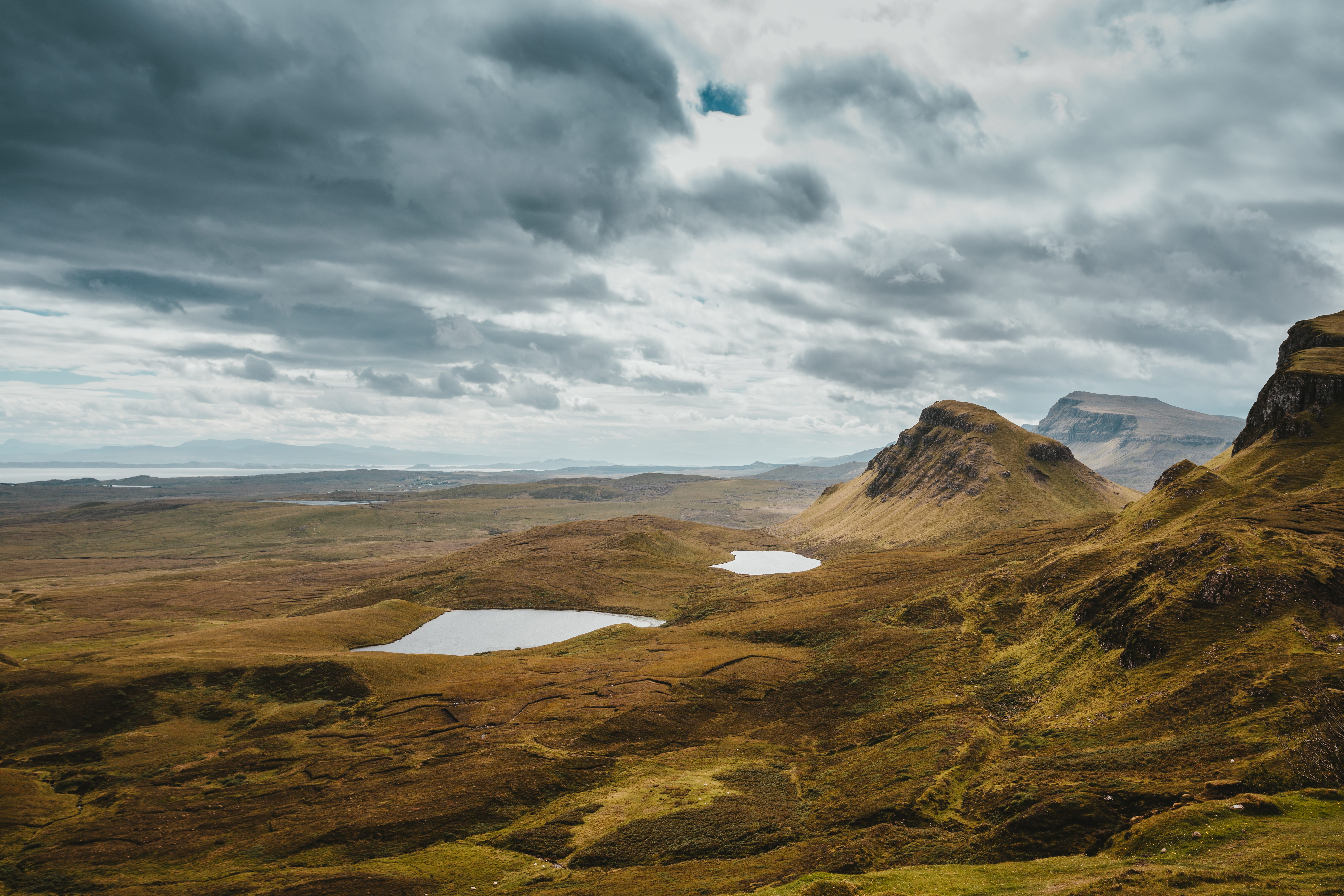 skye, rock, view, lake, hill, near, summer, geology, travel, grass, no People, hibrid, cloudscape, quiraing, nature, valley, brown, isle, desert, landscape, HD Wallpaper