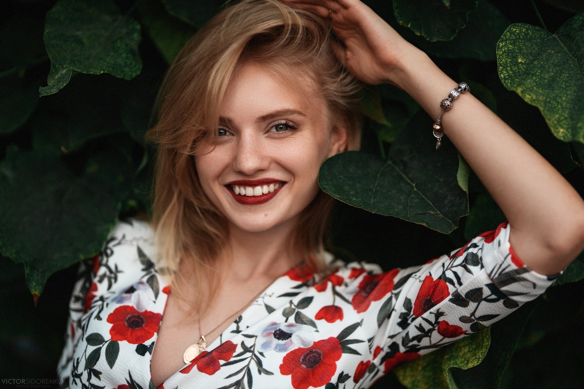 bracelets, blond hair, beauty, long hair, blonde, smiling, hair, women, adult, hairstyle, headshot, leaves, red lipstick, looking at viewer, looking at camera, HD Wallpaper