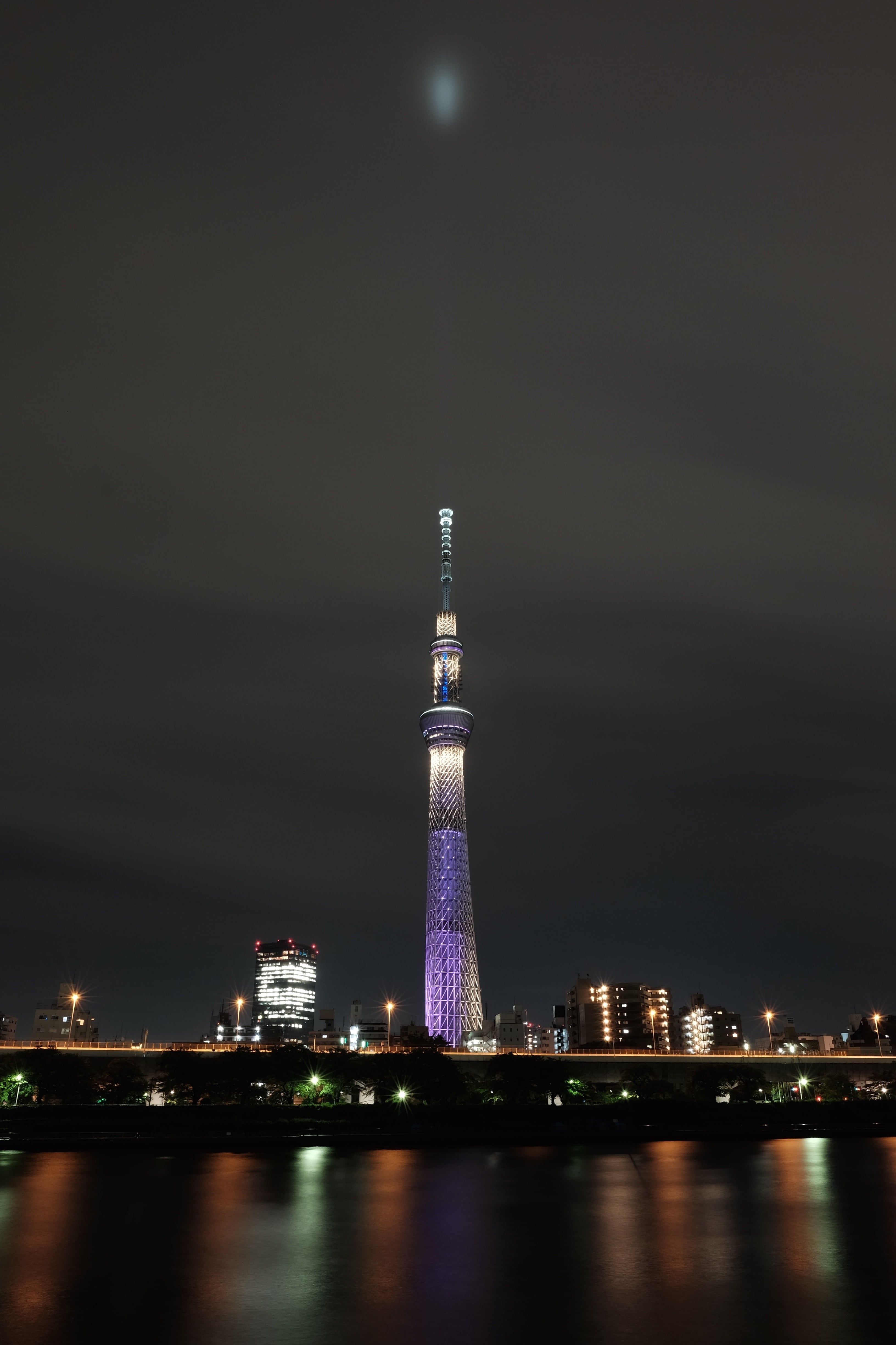illumination, tokyo sky tree, Sumida river, 4K, X-T1, city, gray, urban Scene, sumidagawa, 夜, fujinon, XF, sky, fujifilm, architecture, 曇り, famous Place, Phone HD Wallpaper