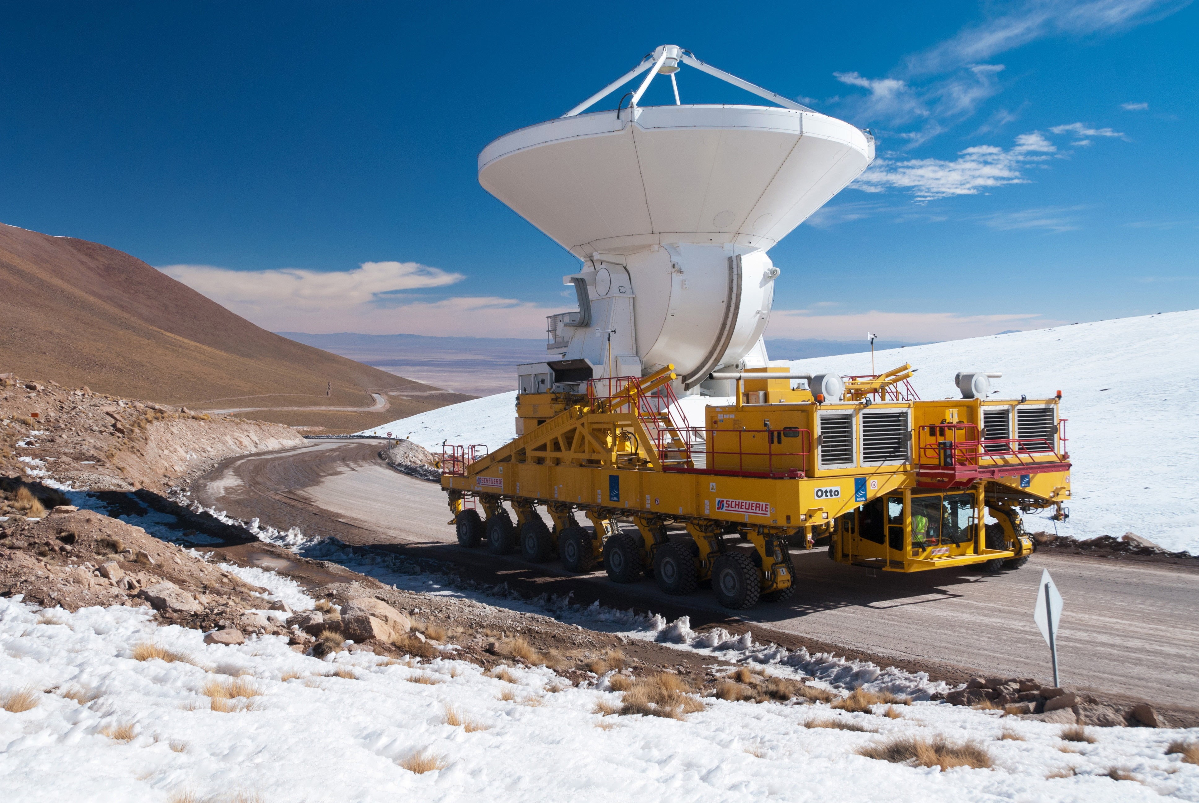 Atacama, conveyor, large, 5000M, the, North, sunlight, truck, no people, transportation, business, winter, cold temperature, desert, special, pulls, snow, HD Wallpaper
