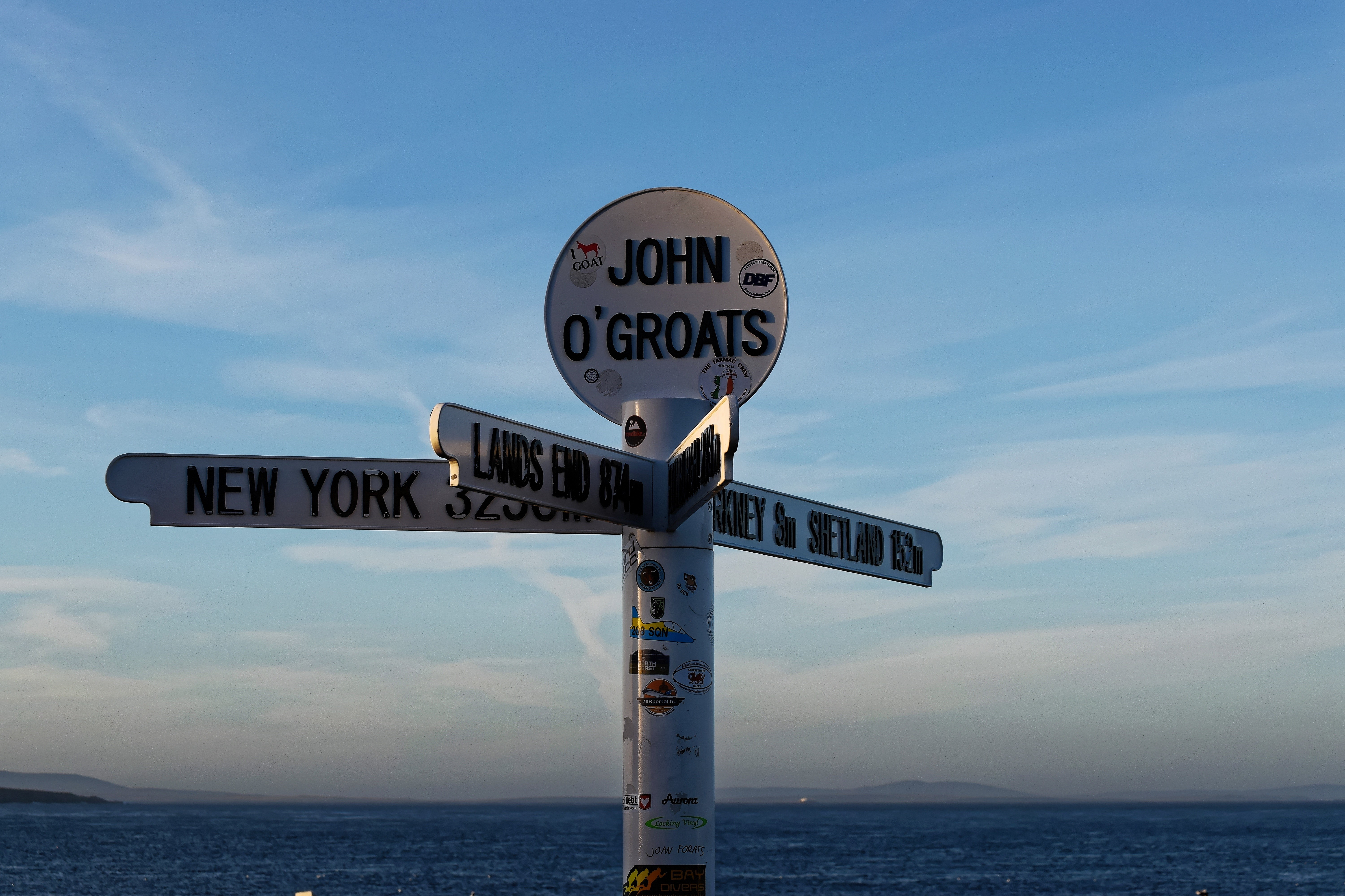 post, famous, orkney, place, landmark, headland, united, guidance, town, outdoors, nature, highlands, coastal, white, sea, john ogroats, road sign, western script, HD Wallpaper
