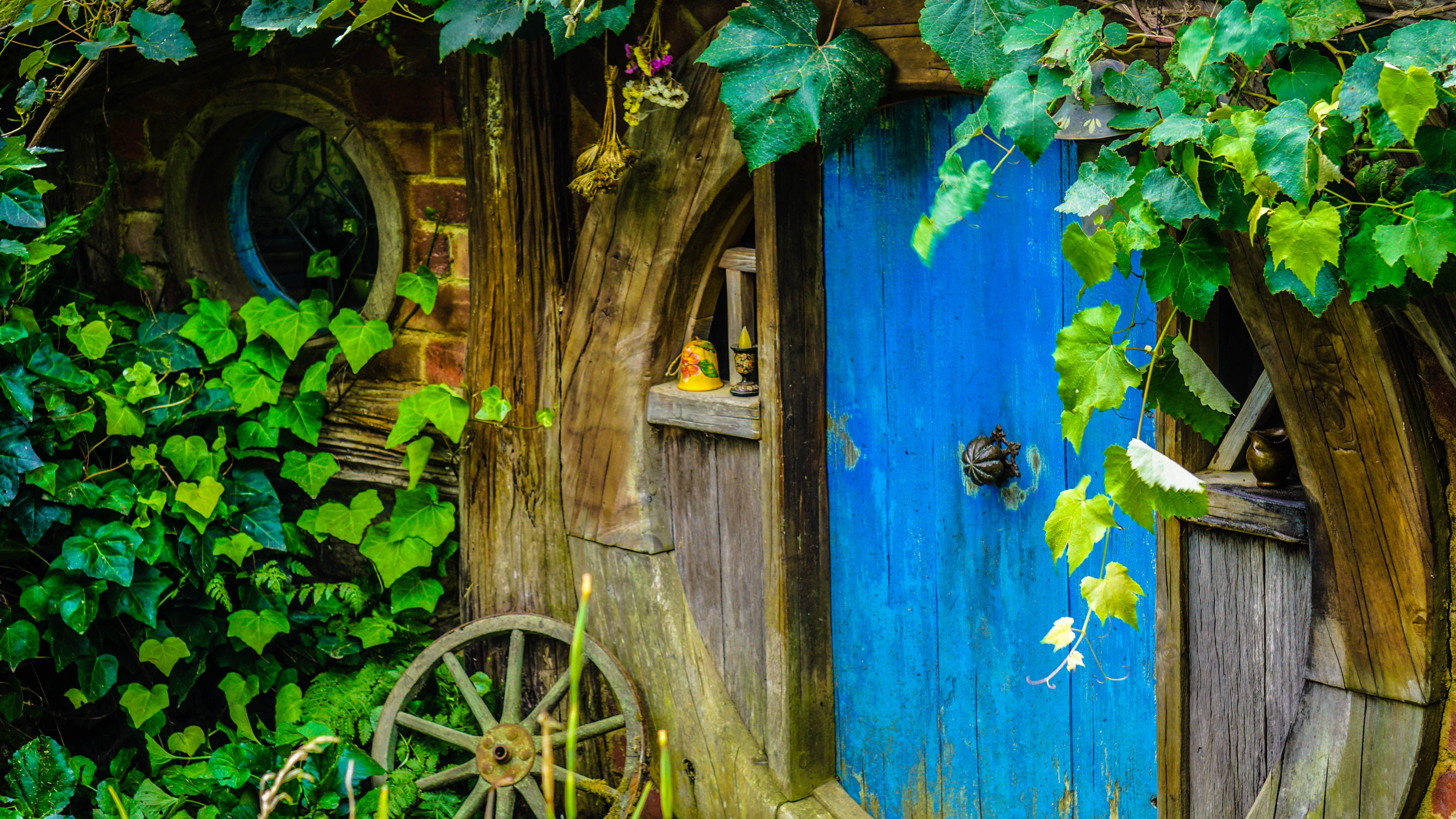 fantasy, new zealand, architecture, house, outdoors, plant, building, no people, day, lotr, hobbits, built structure, blue, green color, door, building exterior, HD Wallpaper