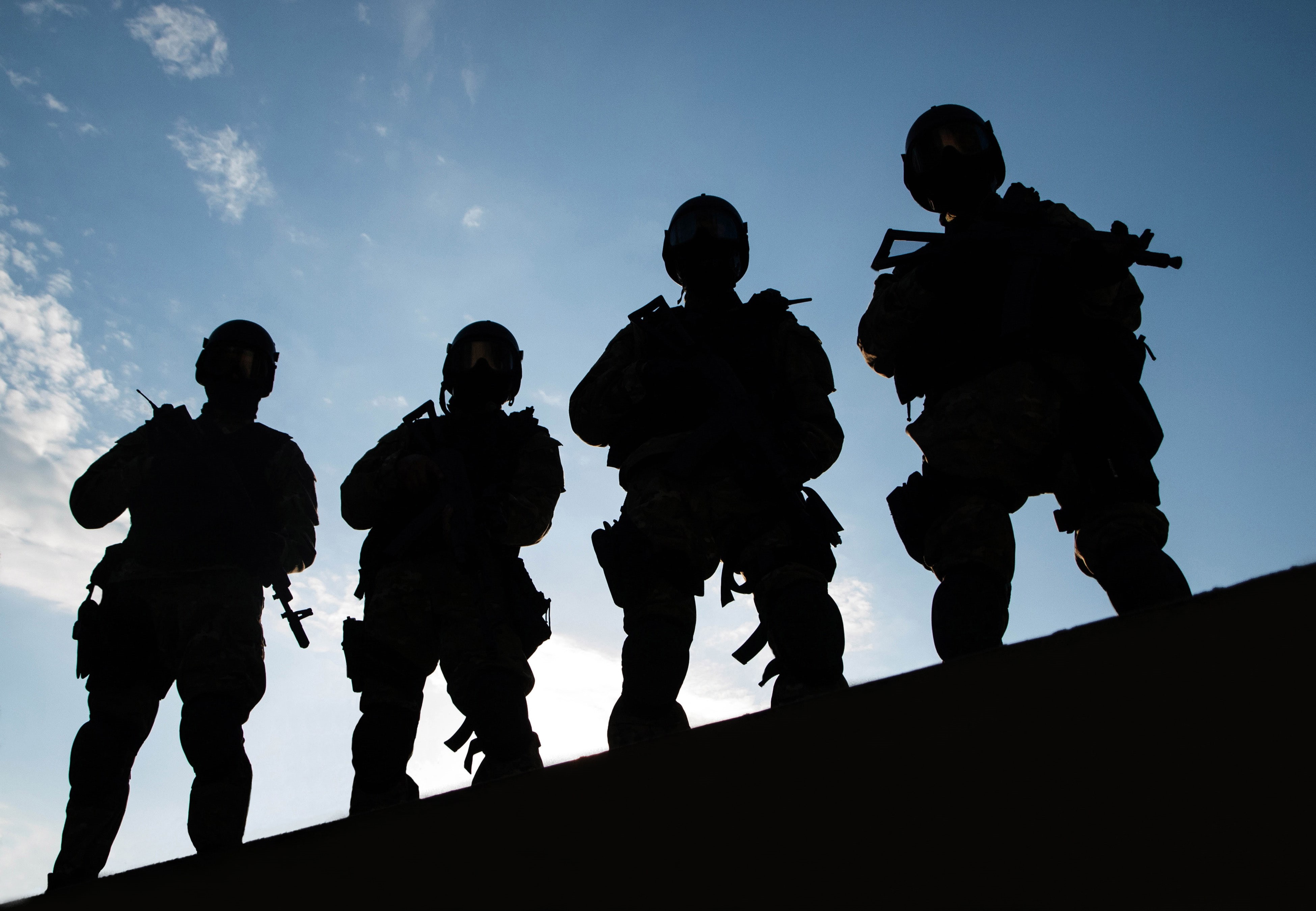 quick, group of people, equipment, police, real people, team, day, cloud - sky, uSA, oPS, army Soldier, outdoors, body Armor, weapons, uniform, nATO, armed Forces, HD Wallpaper