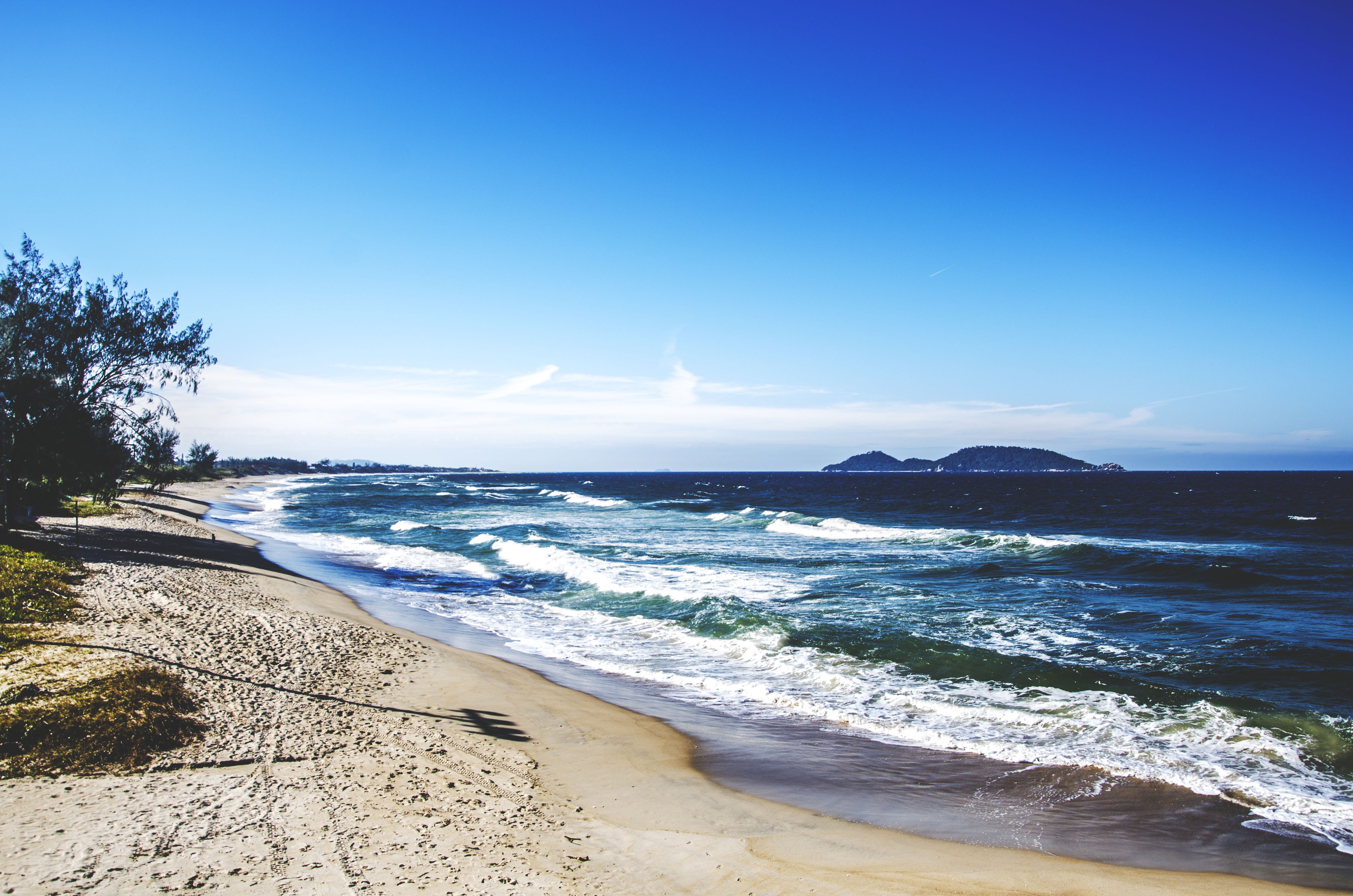 morro das pedras, blue, brazil, tranquil scene, sport, horizon over water, water, scenics - nature, sea, outdoors, idyllic, tranquility, no people, 4K, HD Wallpaper