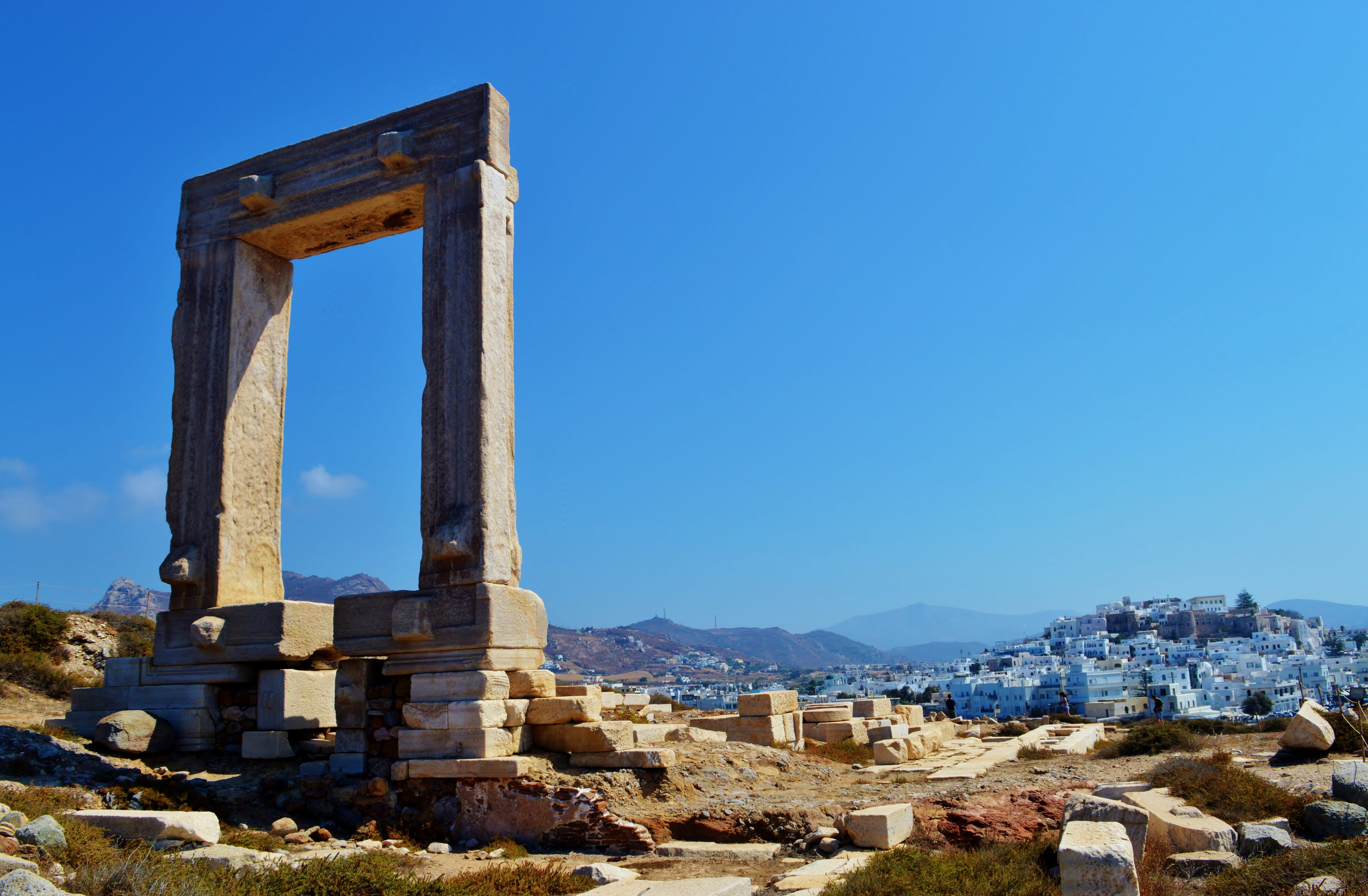 cyclades, clear sky, building, water, traditional, tropical, culture, architectural column, vacation, greece, sunlight, europe, naxos, ancient civilization, HD Wallpaper