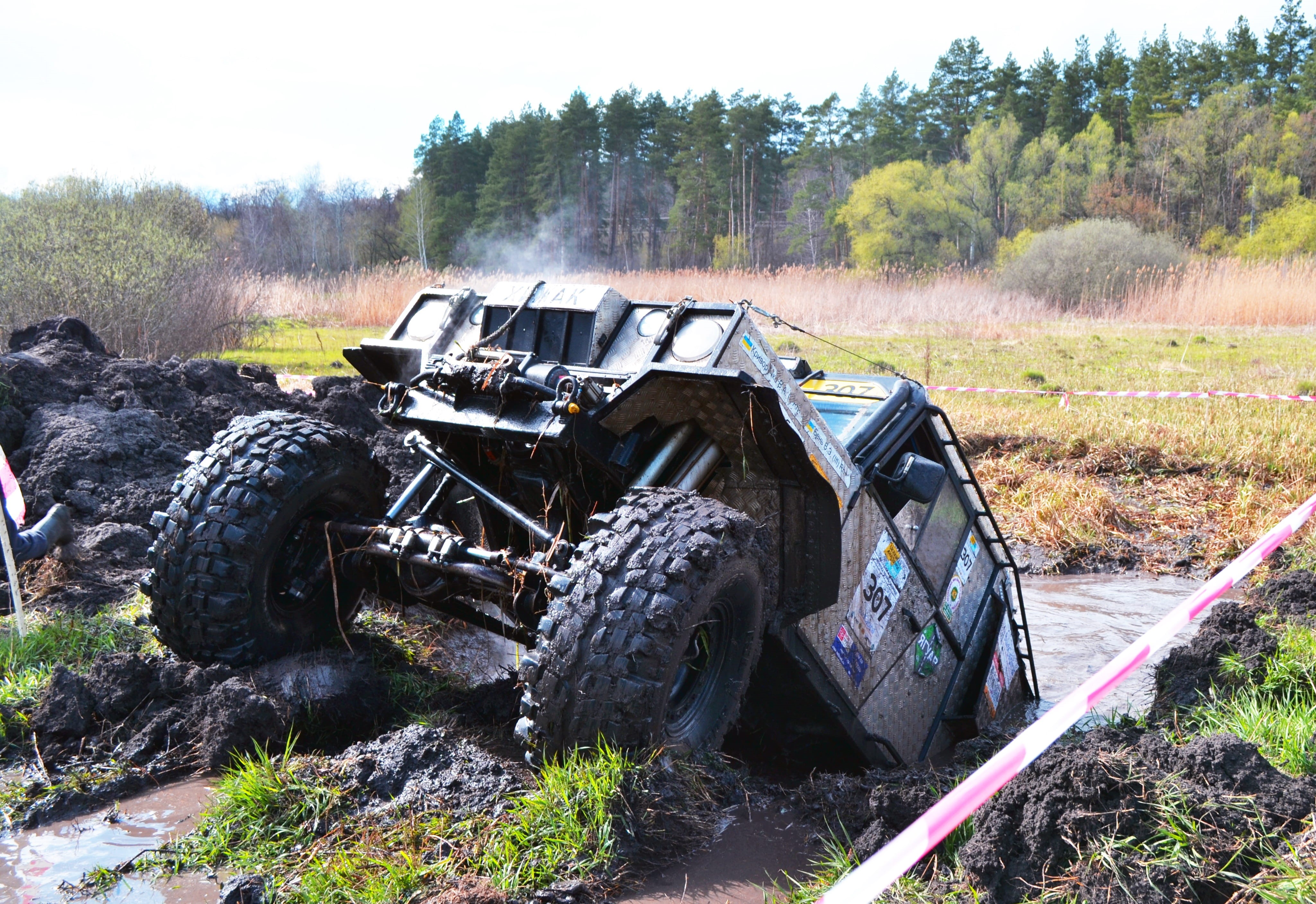 off road, offroad, dirty, nature, obsolete, jeep, rover, plant, tree, day, history, outdoors, no people, drive, suv, transportation, deterioration, 4K, HD Wallpaper